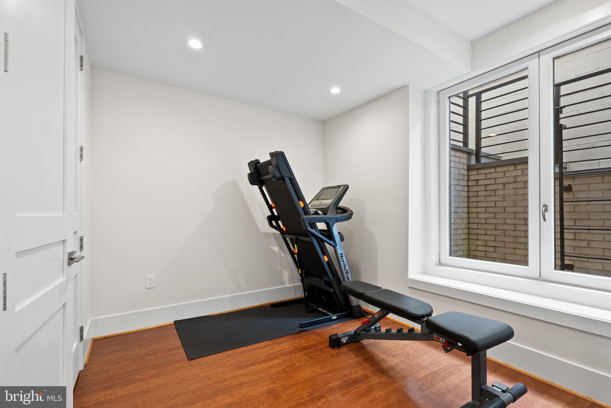 FOREST HILLS - Residential