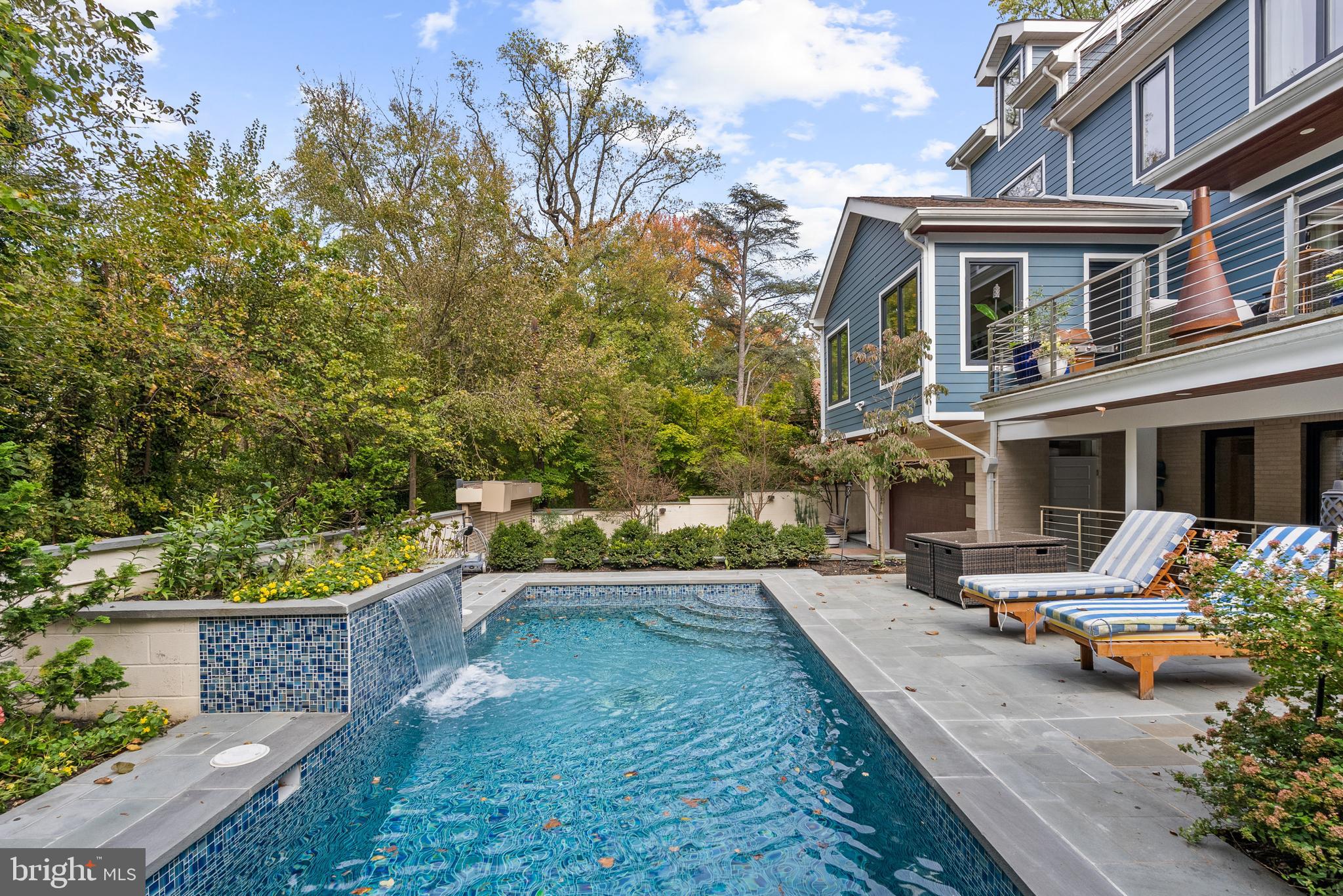 FOREST HILLS - Residential