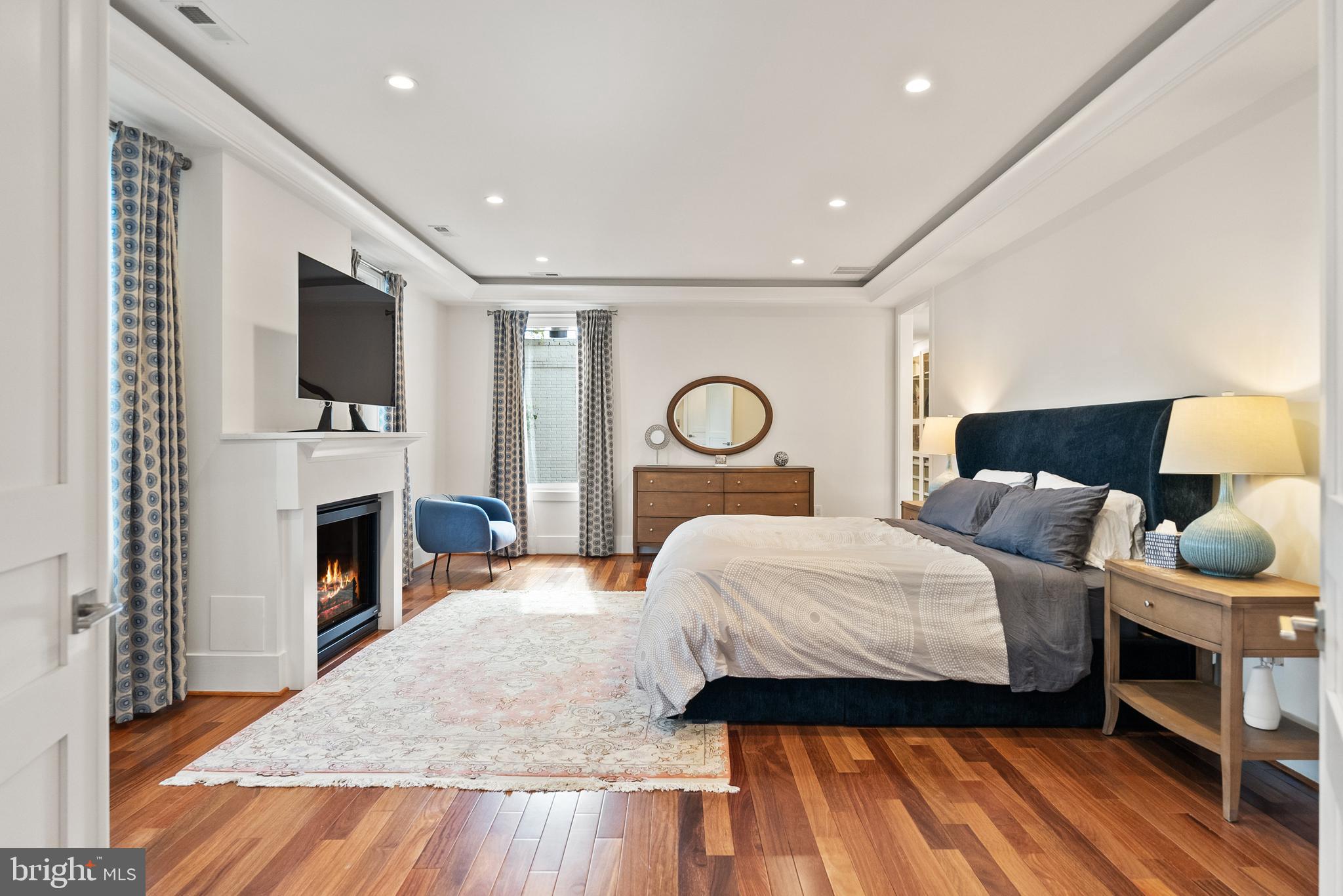 FOREST HILLS - Residential