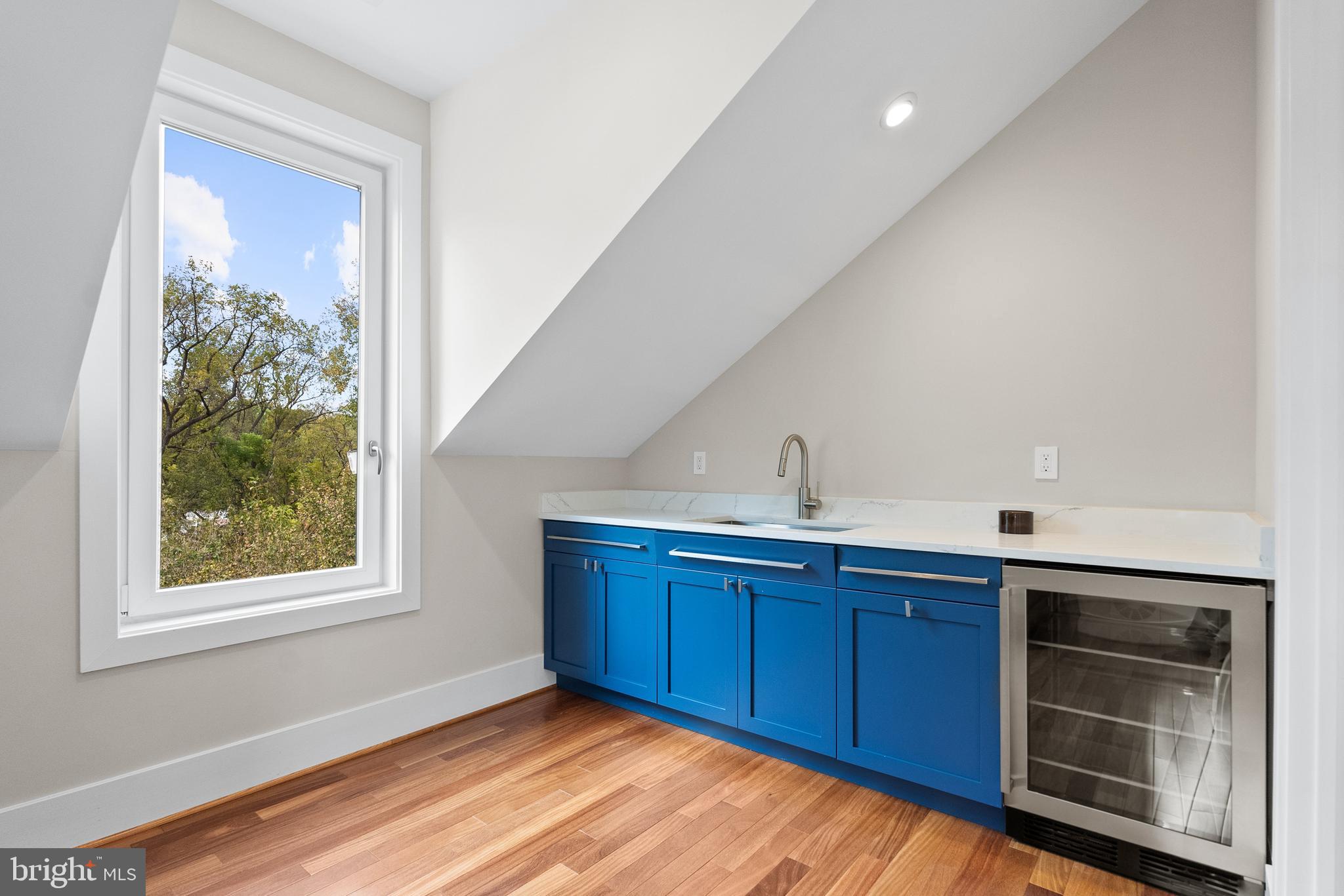 FOREST HILLS - Residential