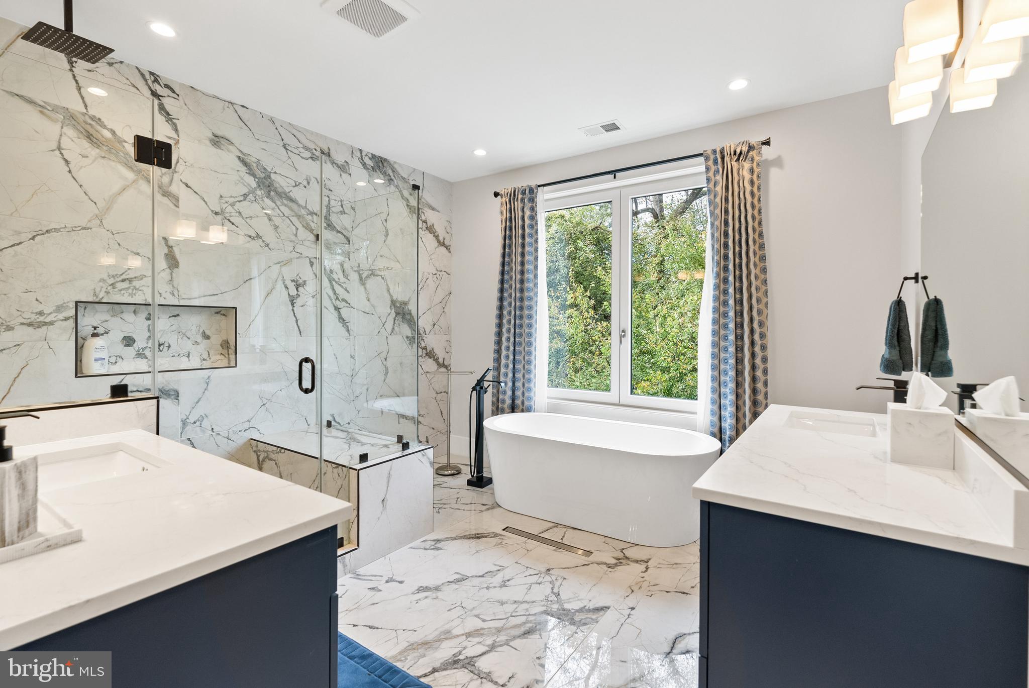 FOREST HILLS - Residential
