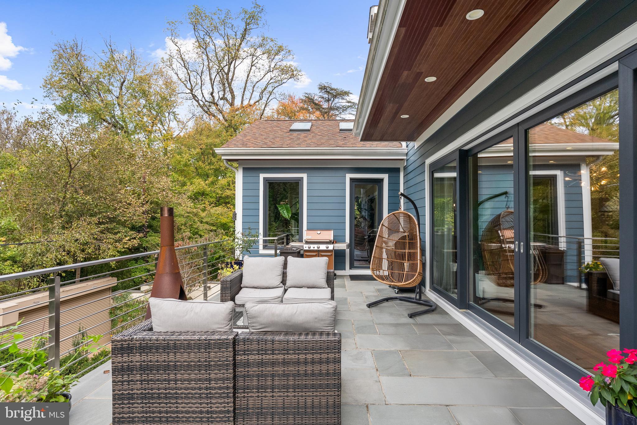 FOREST HILLS - Residential