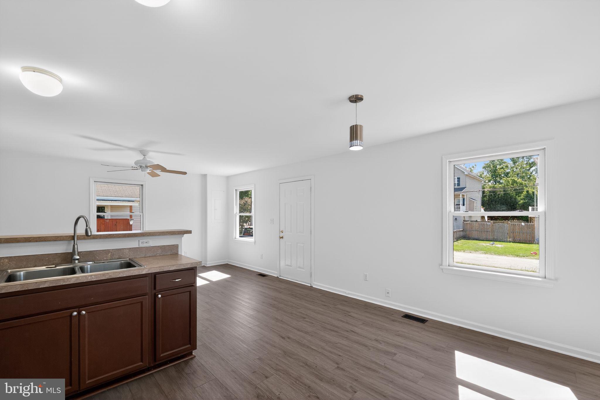 TWIN RIVER BEACH - Residential