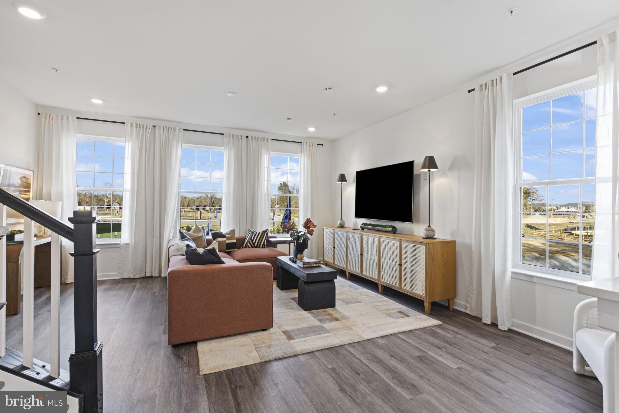 BEECHWOOD MANOR - Residential