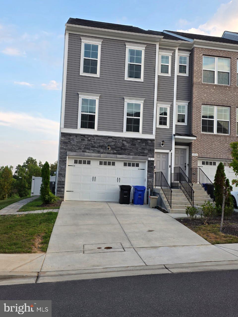LAUREL OVERLOOK - Residential