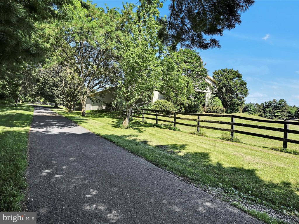 Photo of 375 Mount Zion Road, DILLSBURG, PA 17019 (MLS # PAYK2098830)