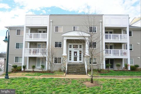 4139 S FOUR MILE RUN DRIVE 404 ARLINGTON VA 22204