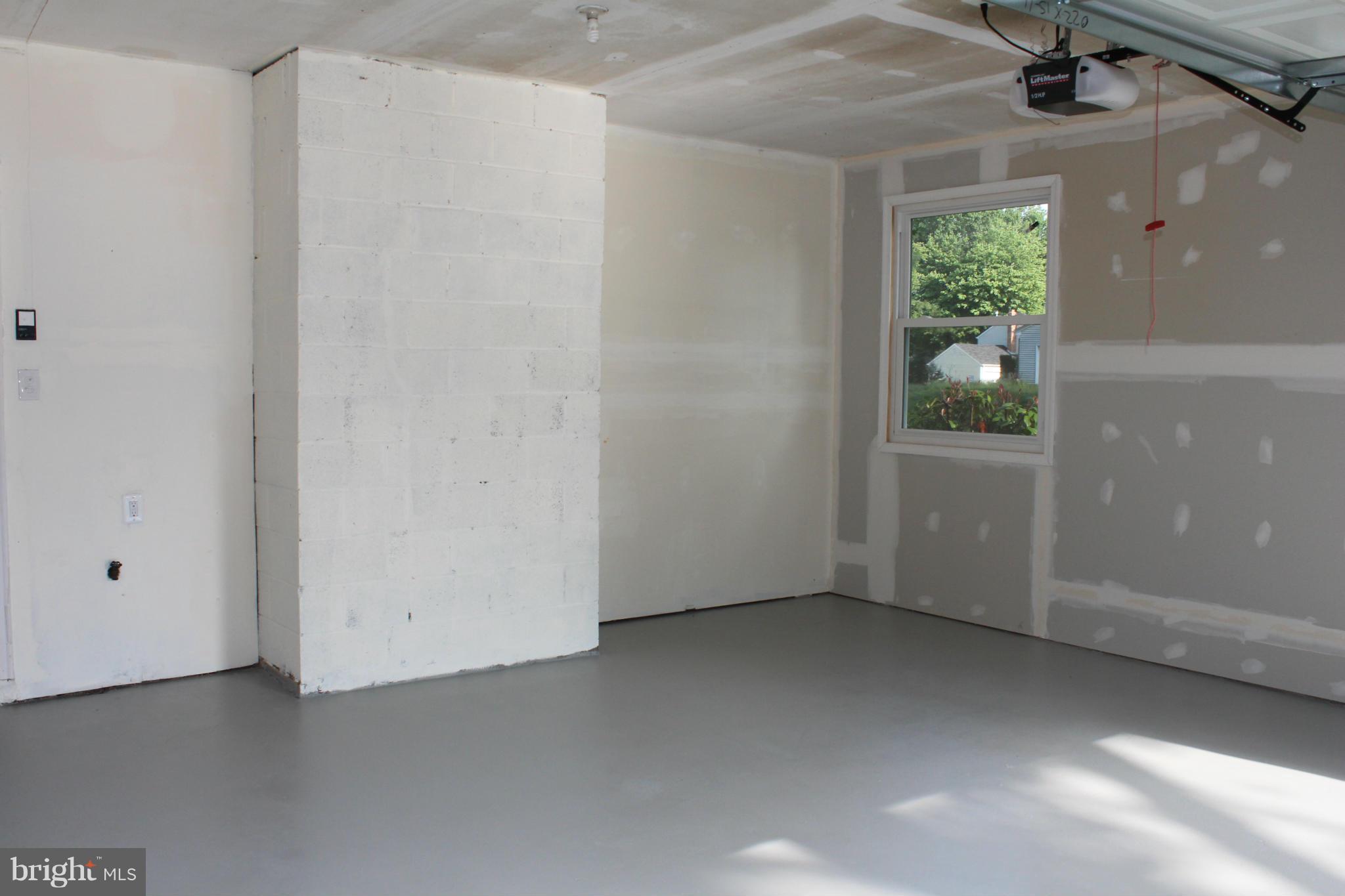 TANTALLON HILLS - Residential