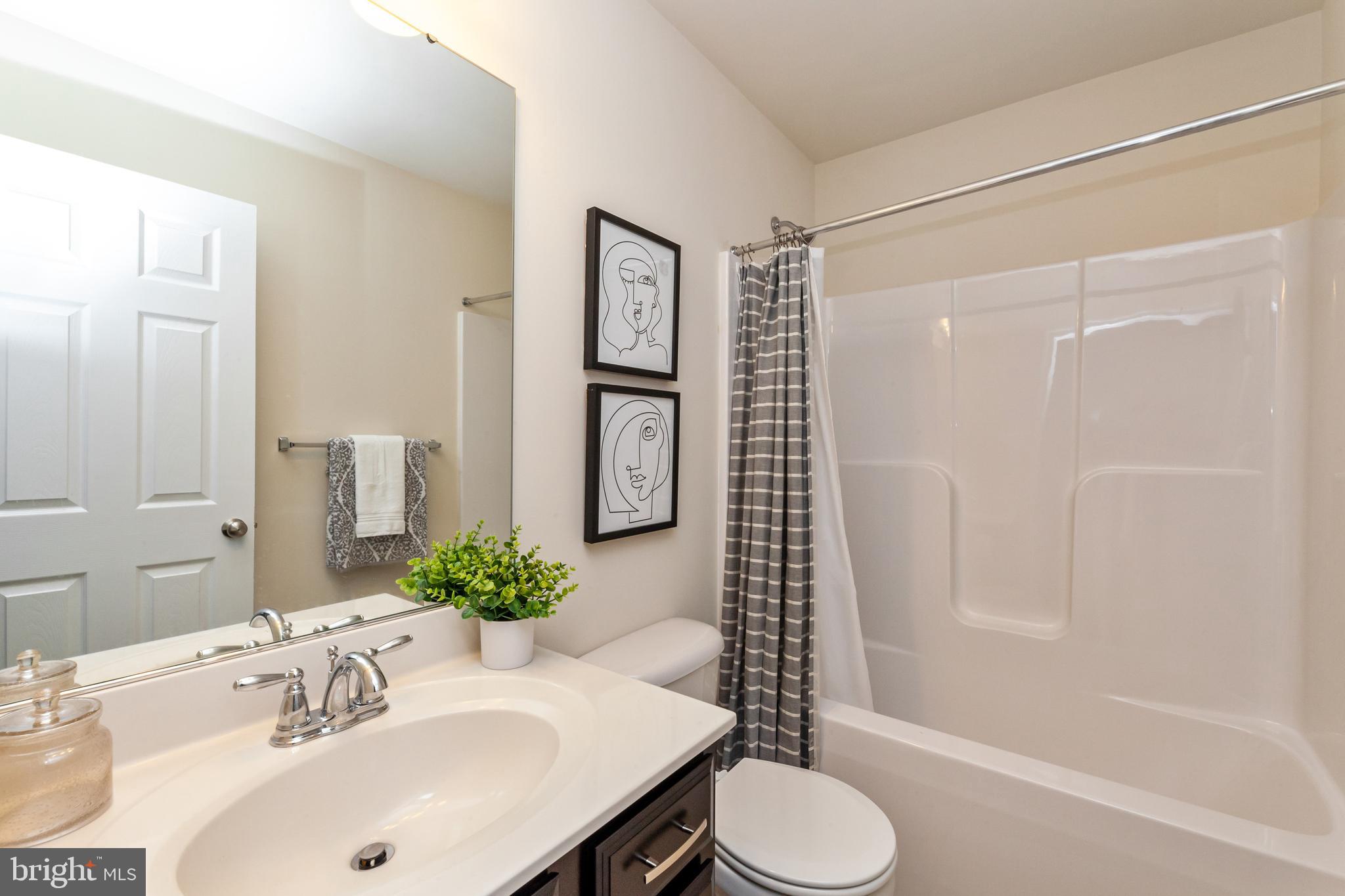 ELIZABETH HILLS PHASE 1 - Residential