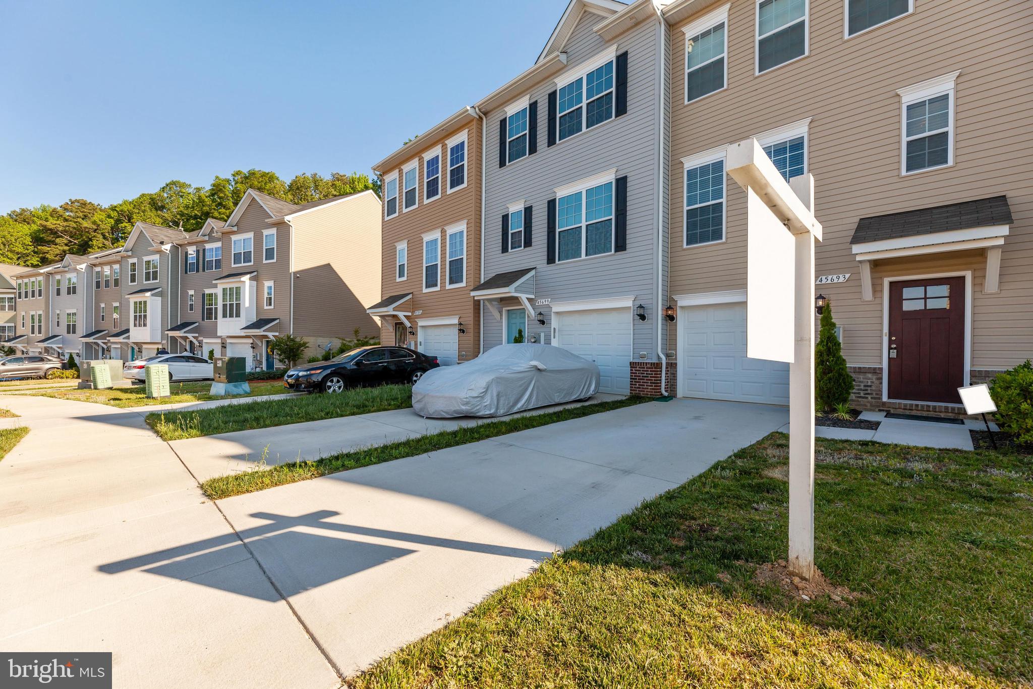 ELIZABETH HILLS PHASE 1 - Residential