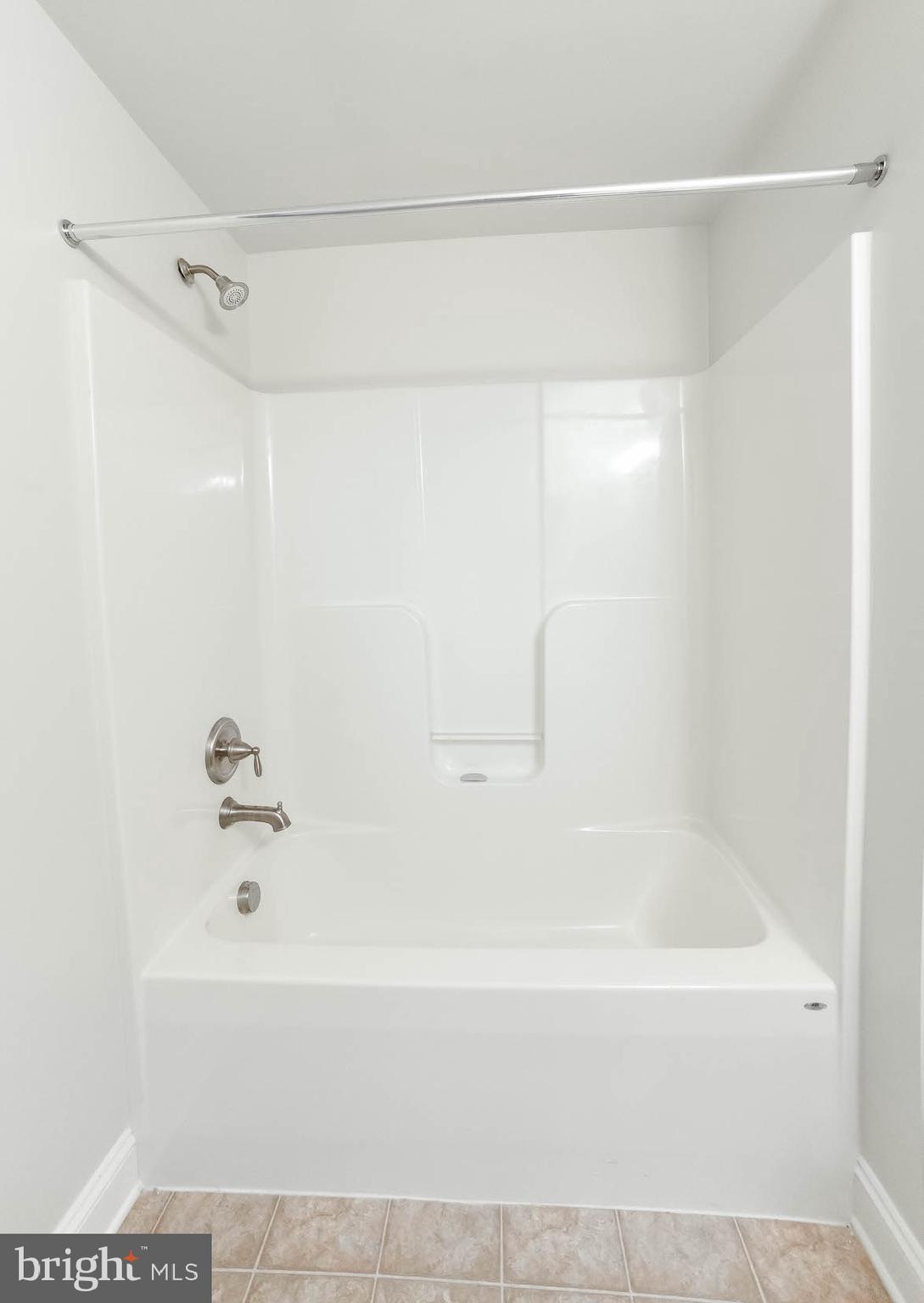 PEMBROOKE - Residential