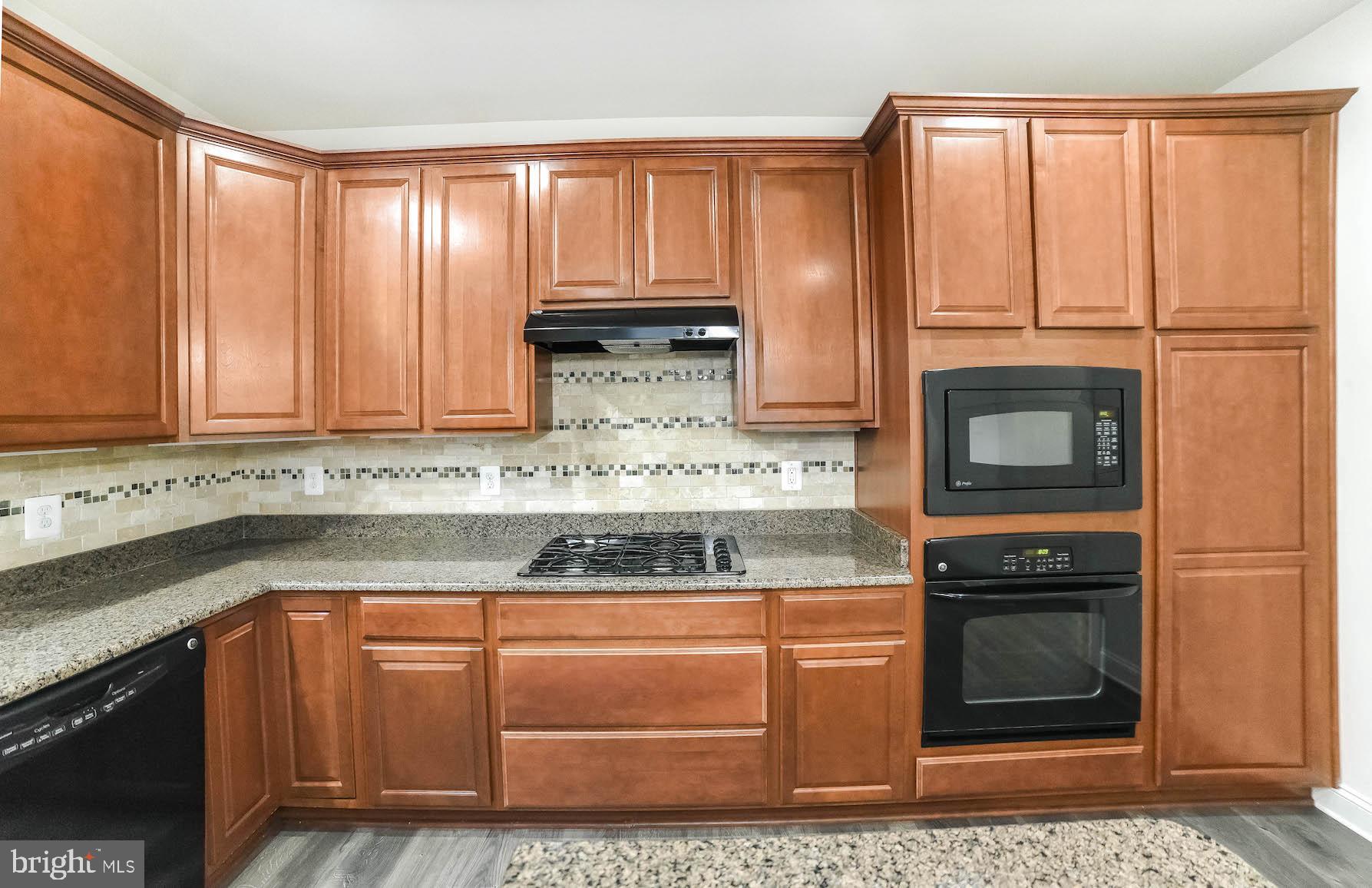 PEMBROOKE - Residential