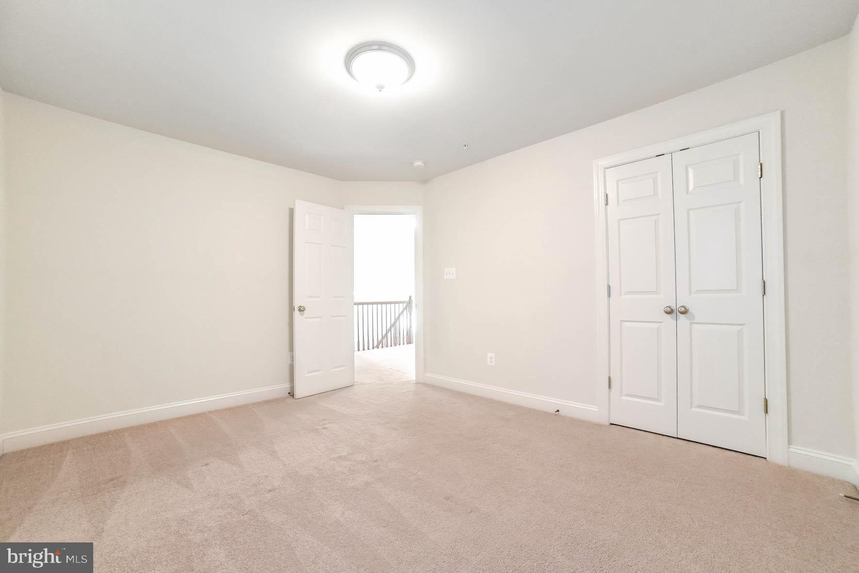 PEMBROOKE - Residential