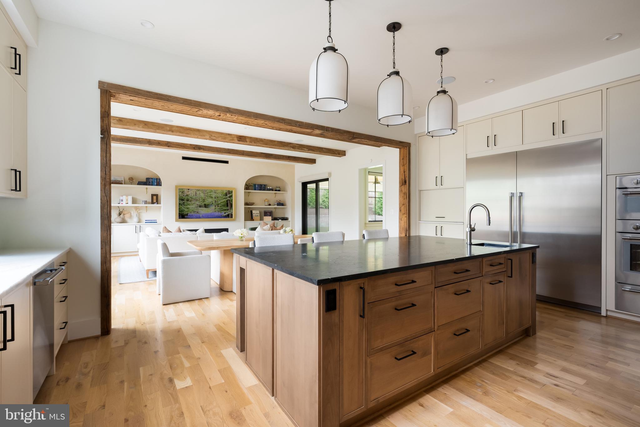 COUNTRY CLUB HILLS - Residential