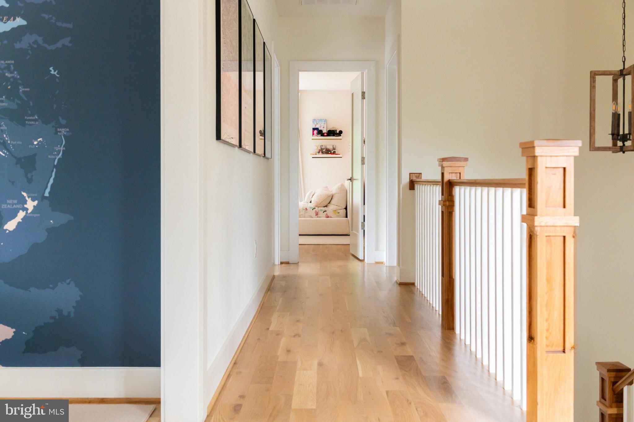 COUNTRY CLUB HILLS - Residential