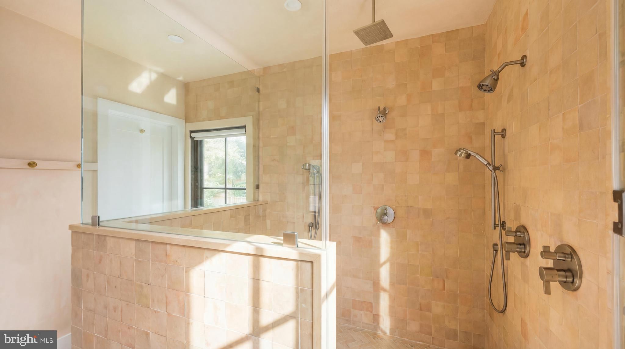 COUNTRY CLUB HILLS - Residential