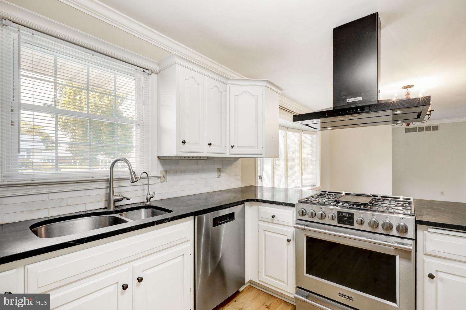 NEW HOLLAND BOROUGH - Residential