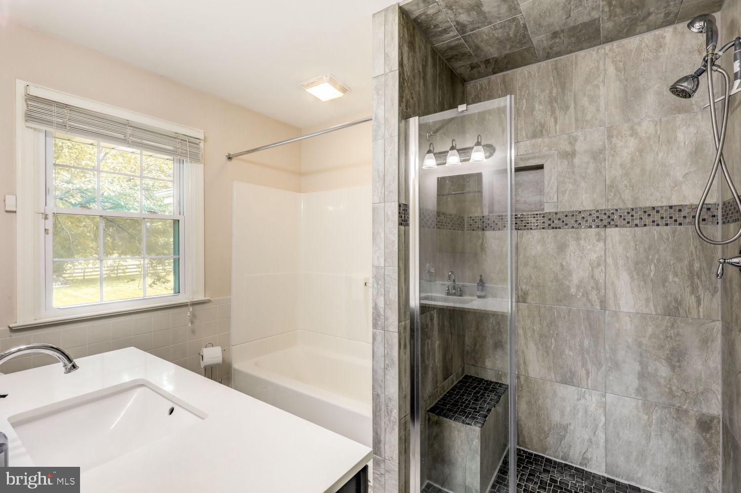 NEW HOLLAND BOROUGH - Residential