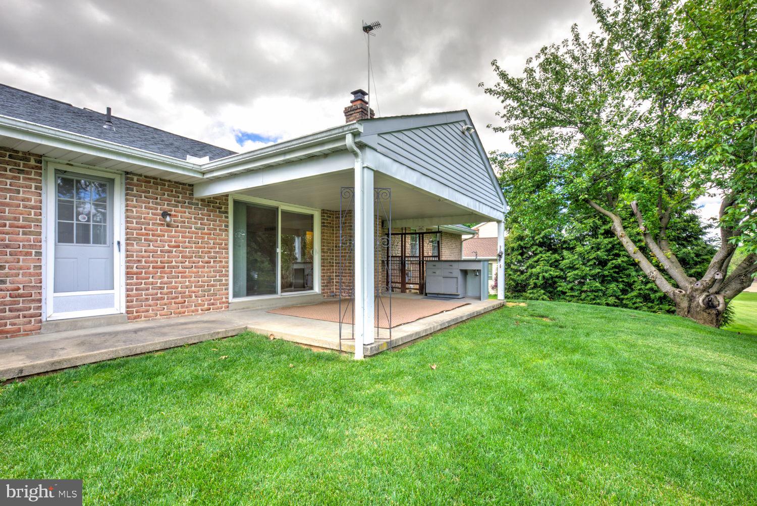 NEW HOLLAND BOROUGH - Residential