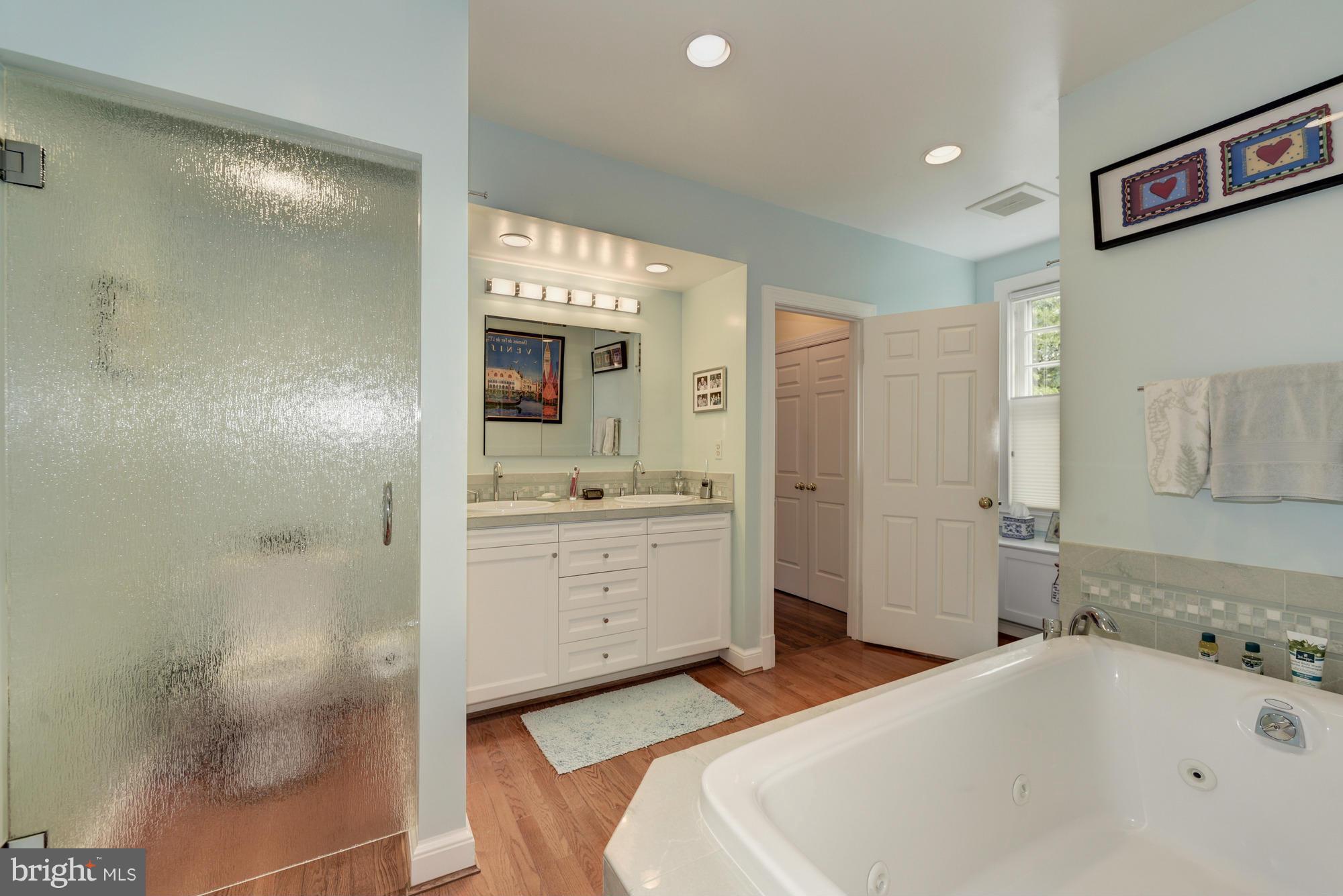 CHEVY CHASE VILLAGE - Residential