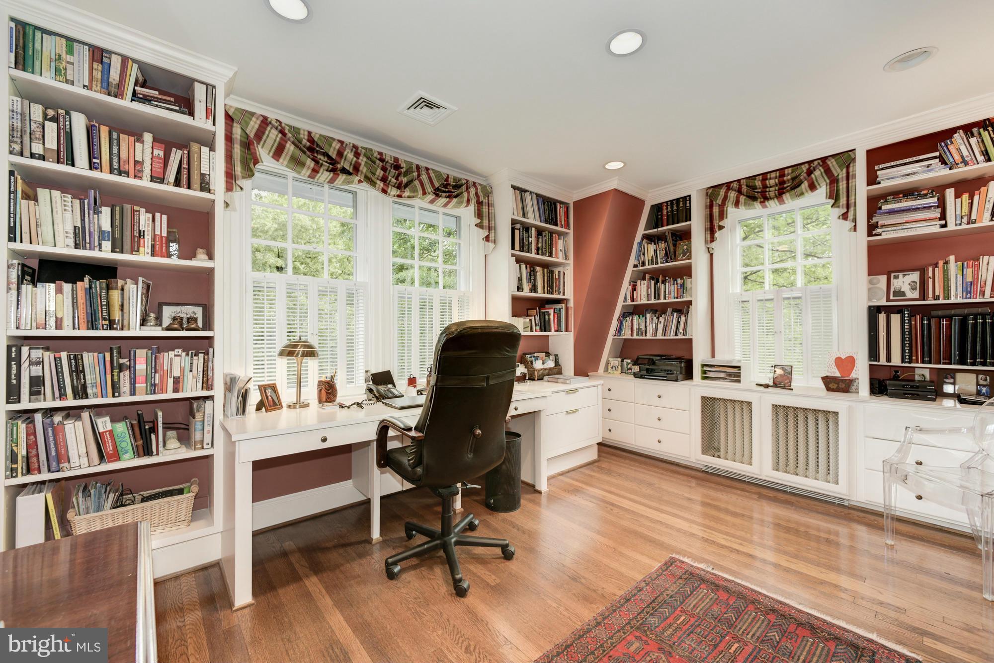 CHEVY CHASE VILLAGE - Residential