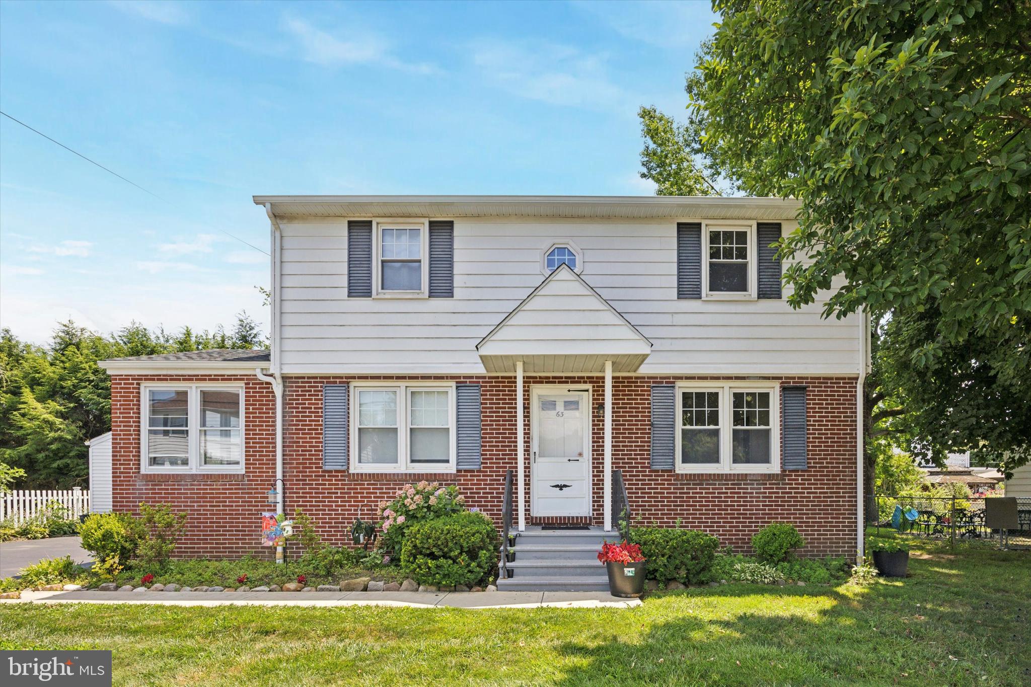 ELDRIDGE PARK - Residential Lease