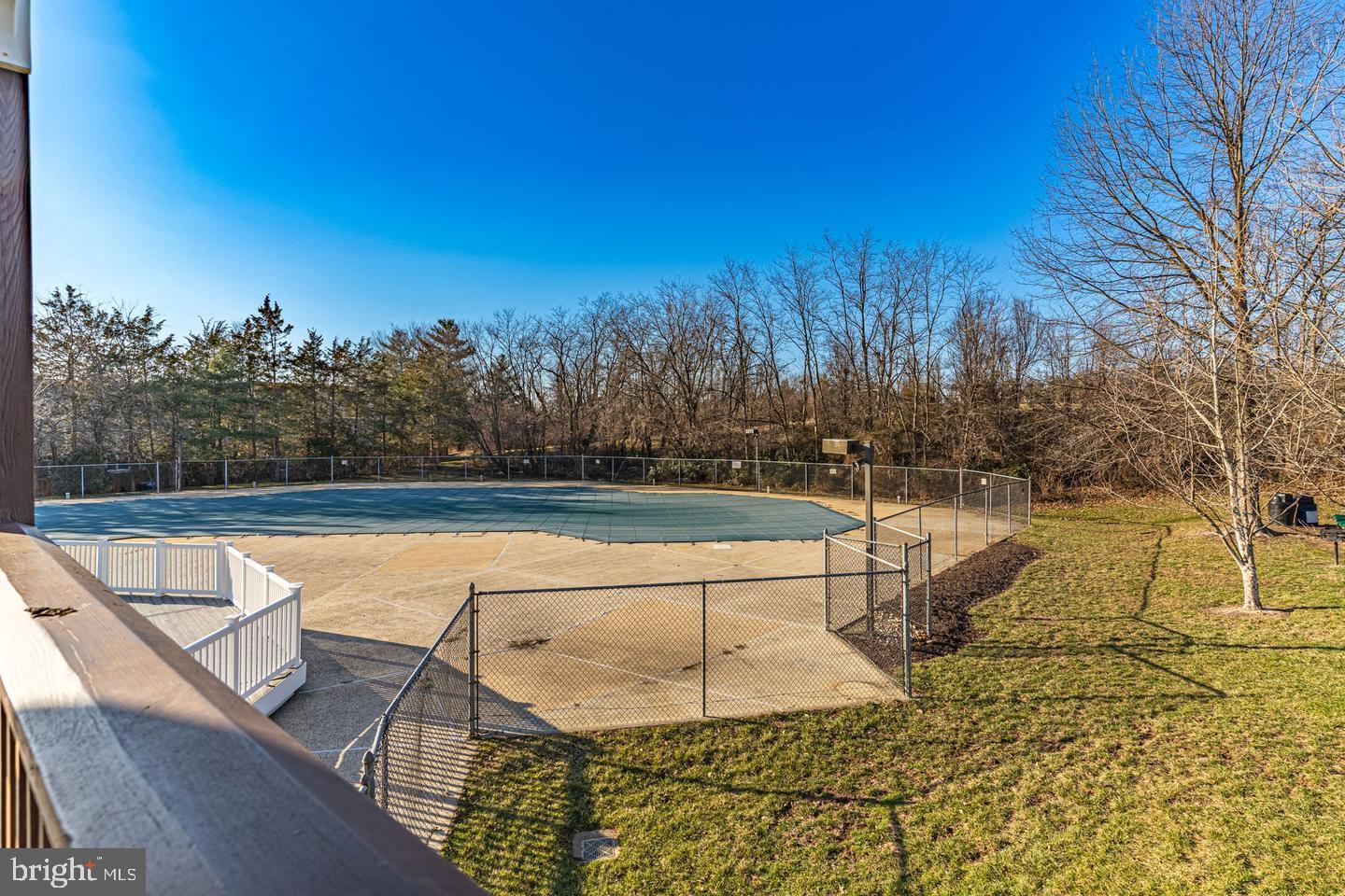 TIERS AT MANCHESTER LAKE - Residential