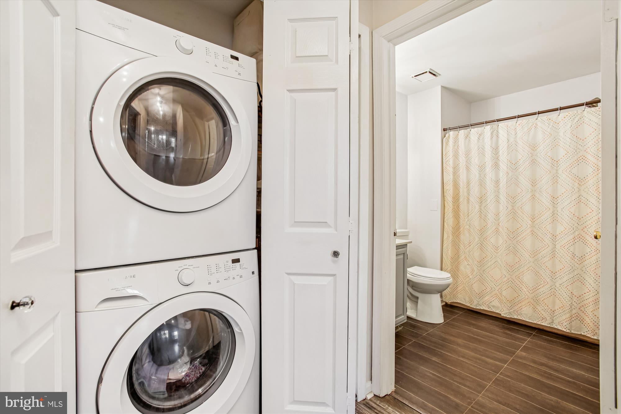 TIERS AT MANCHESTER LAKE - Residential