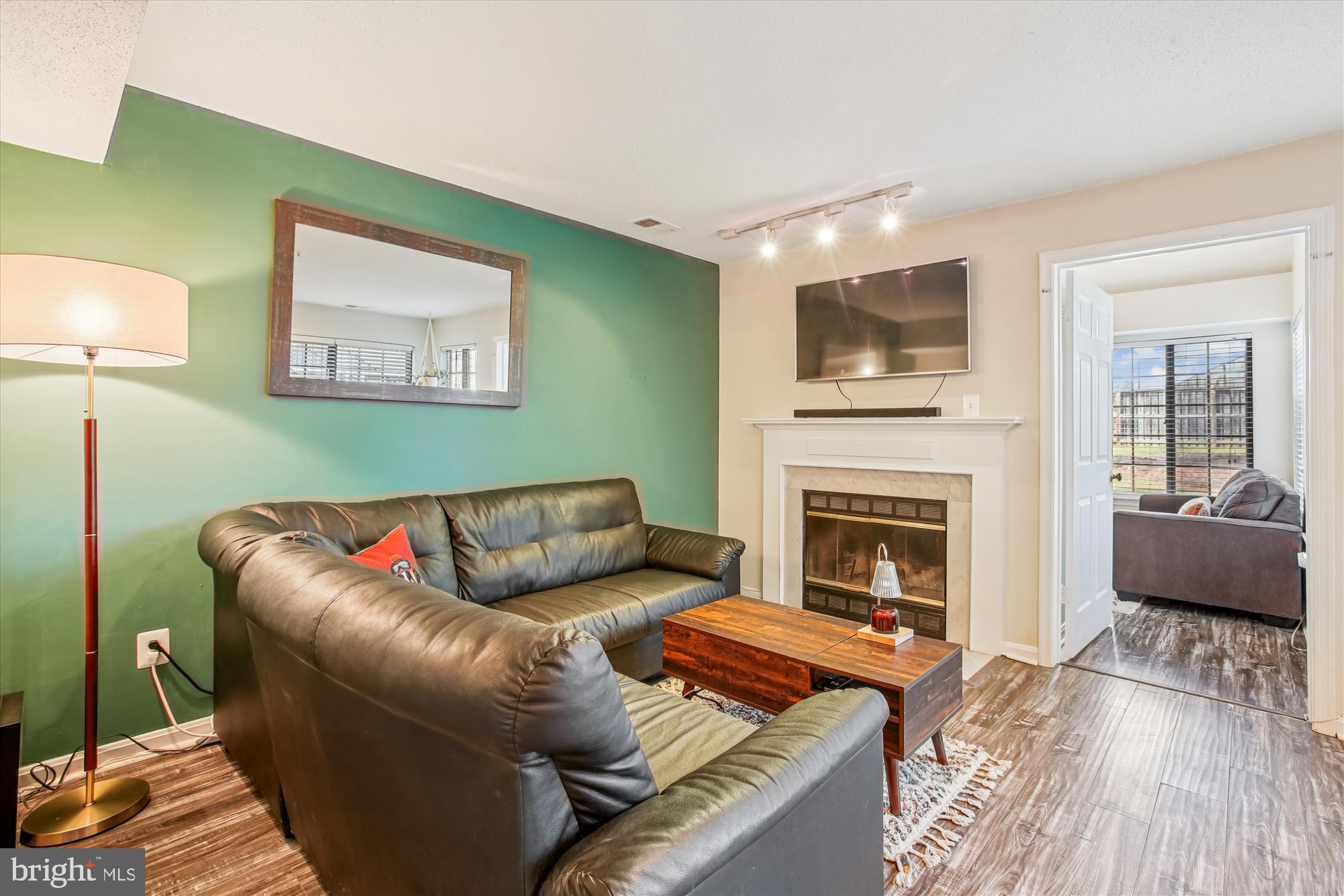 6000 ELLESMERE COURT B