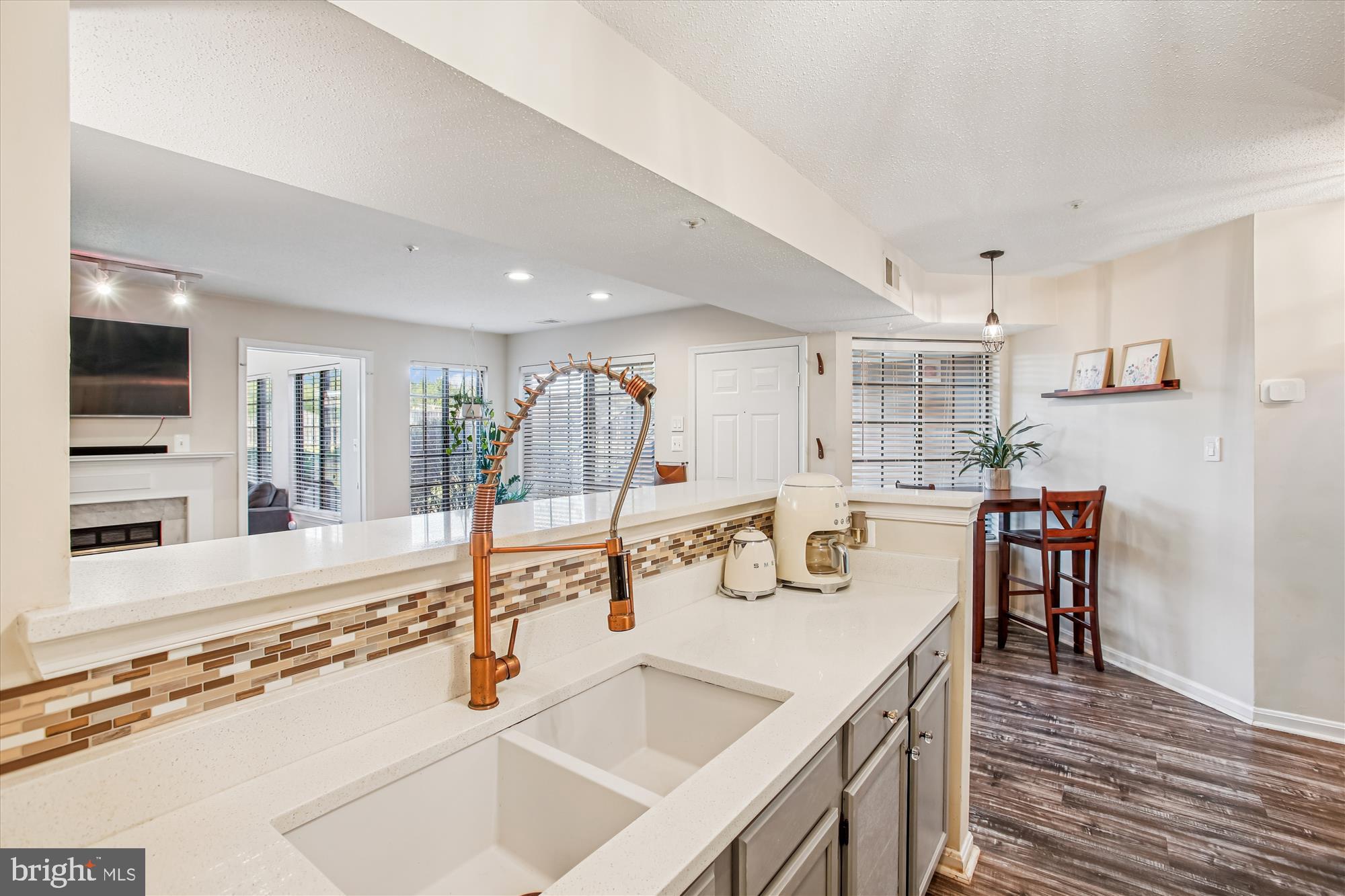 TIERS AT MANCHESTER LAKE - Residential