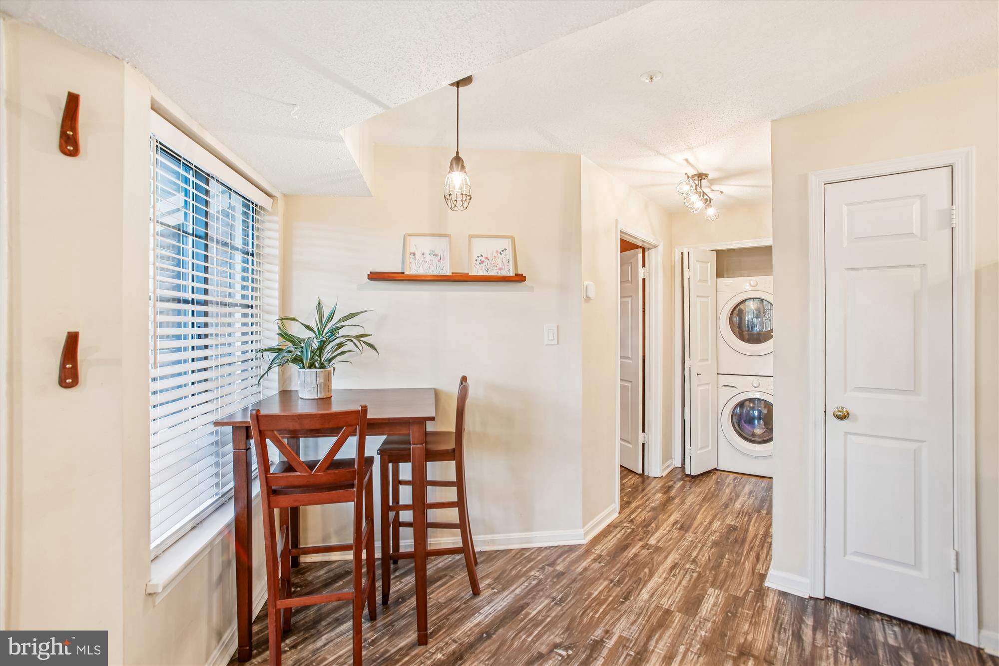 TIERS AT MANCHESTER LAKE - Residential