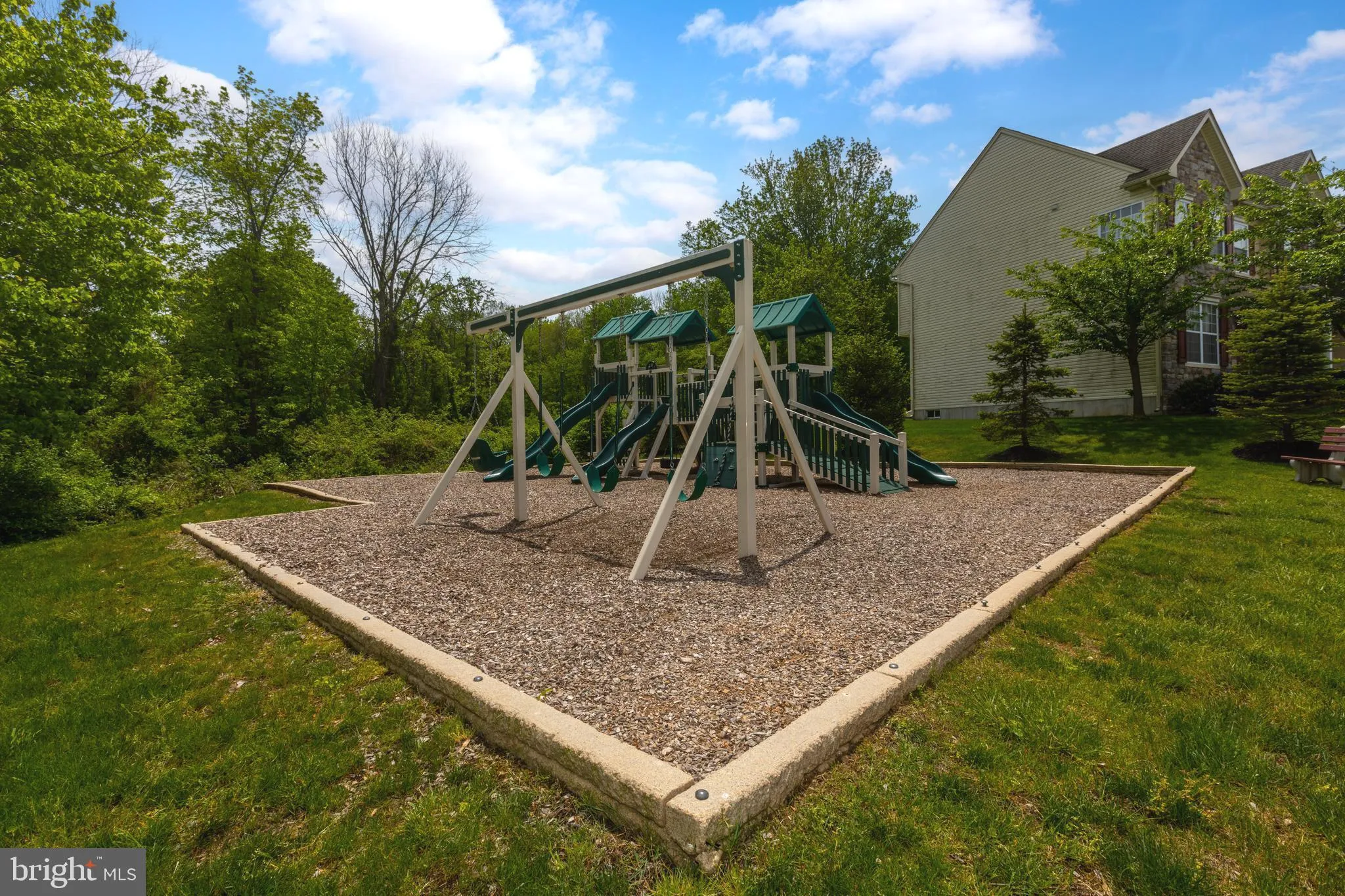 Coatesville, Pennsylvania 19320, United States, 4 Bedrooms Bedrooms, ,3 BathroomsBathrooms,Residential,Pending,114171