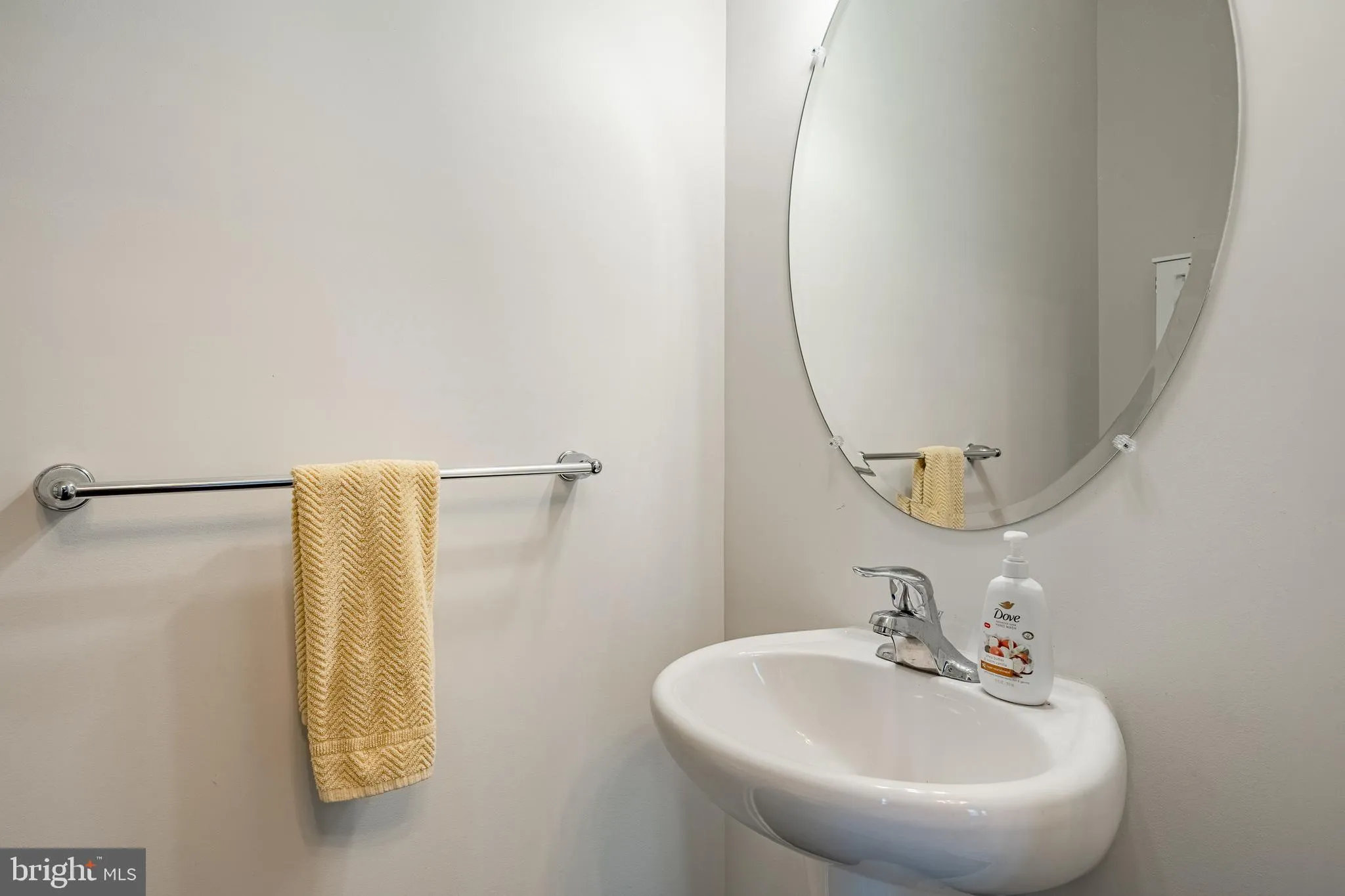 Coatesville, Pennsylvania 19320, United States, 4 Bedrooms Bedrooms, ,3 BathroomsBathrooms,Residential,Pending,114171