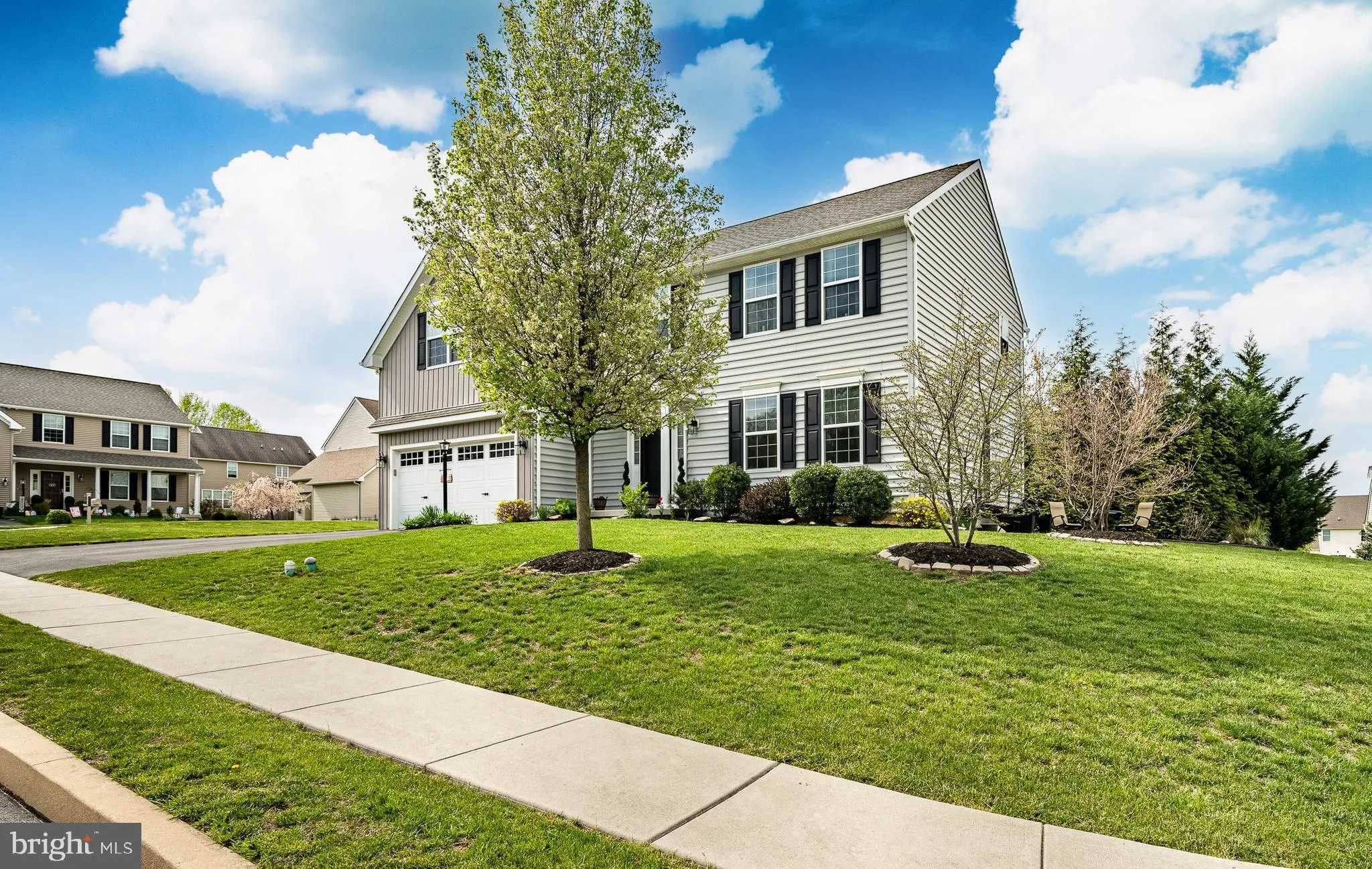 Coatesville, Pennsylvania 19320, United States, 4 Bedrooms Bedrooms, ,3 BathroomsBathrooms,Residential,Pending,114171