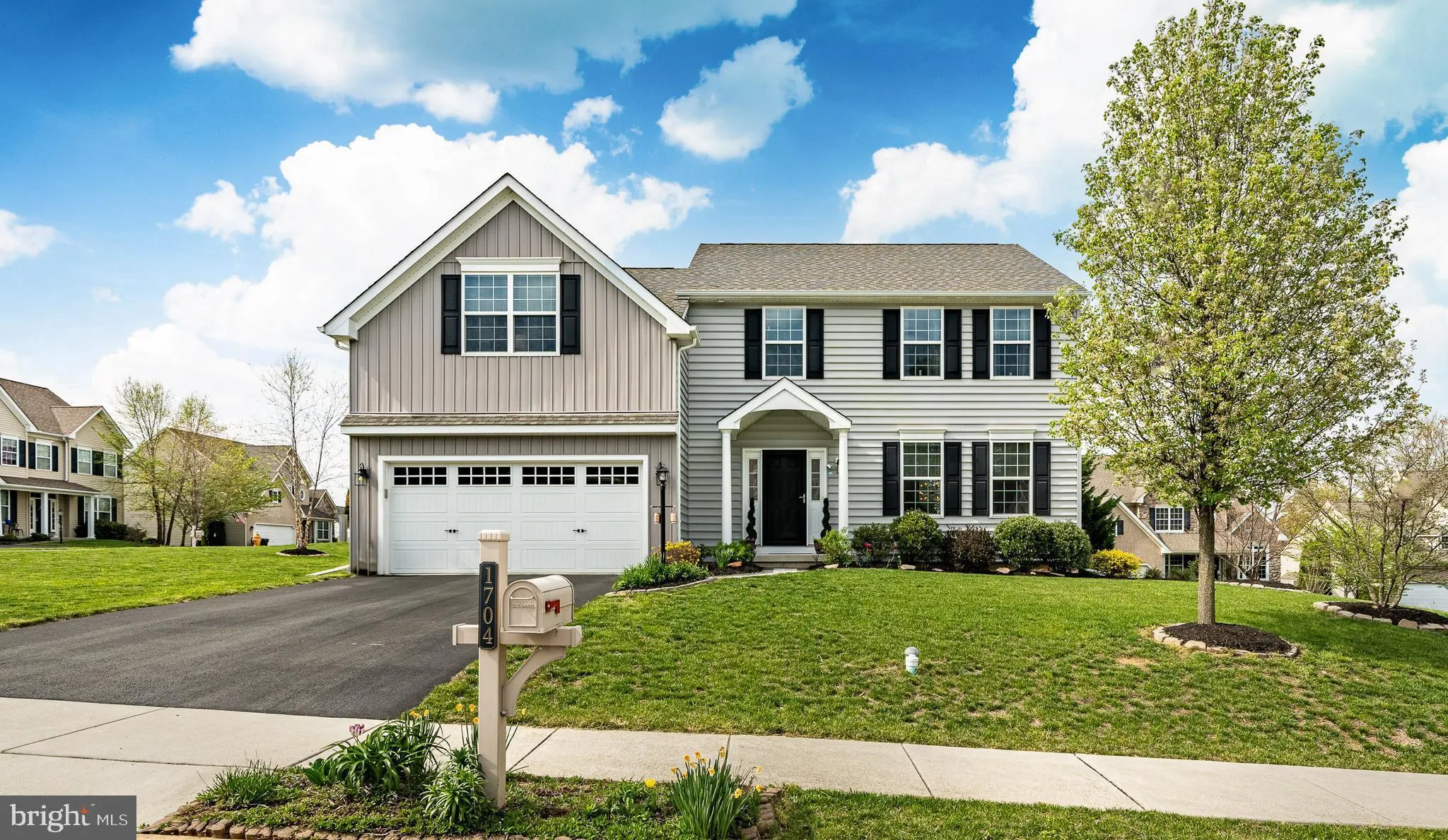 Coatesville, Pennsylvania 19320, United States, 4 Bedrooms Bedrooms, ,3 BathroomsBathrooms,Residential,Pending,114171