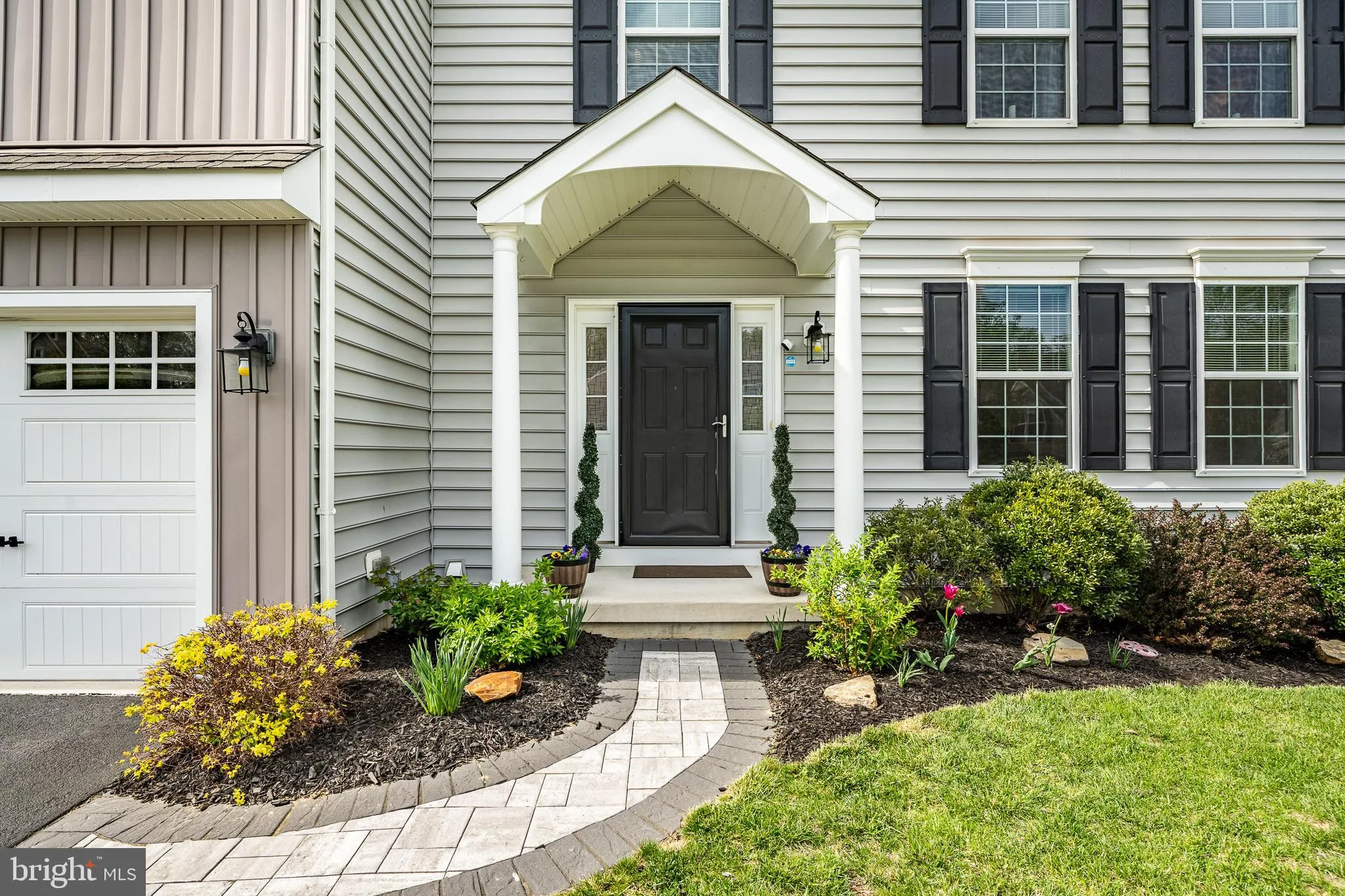 Coatesville, Pennsylvania 19320, United States, 4 Bedrooms Bedrooms, ,3 BathroomsBathrooms,Residential,Pending,114171