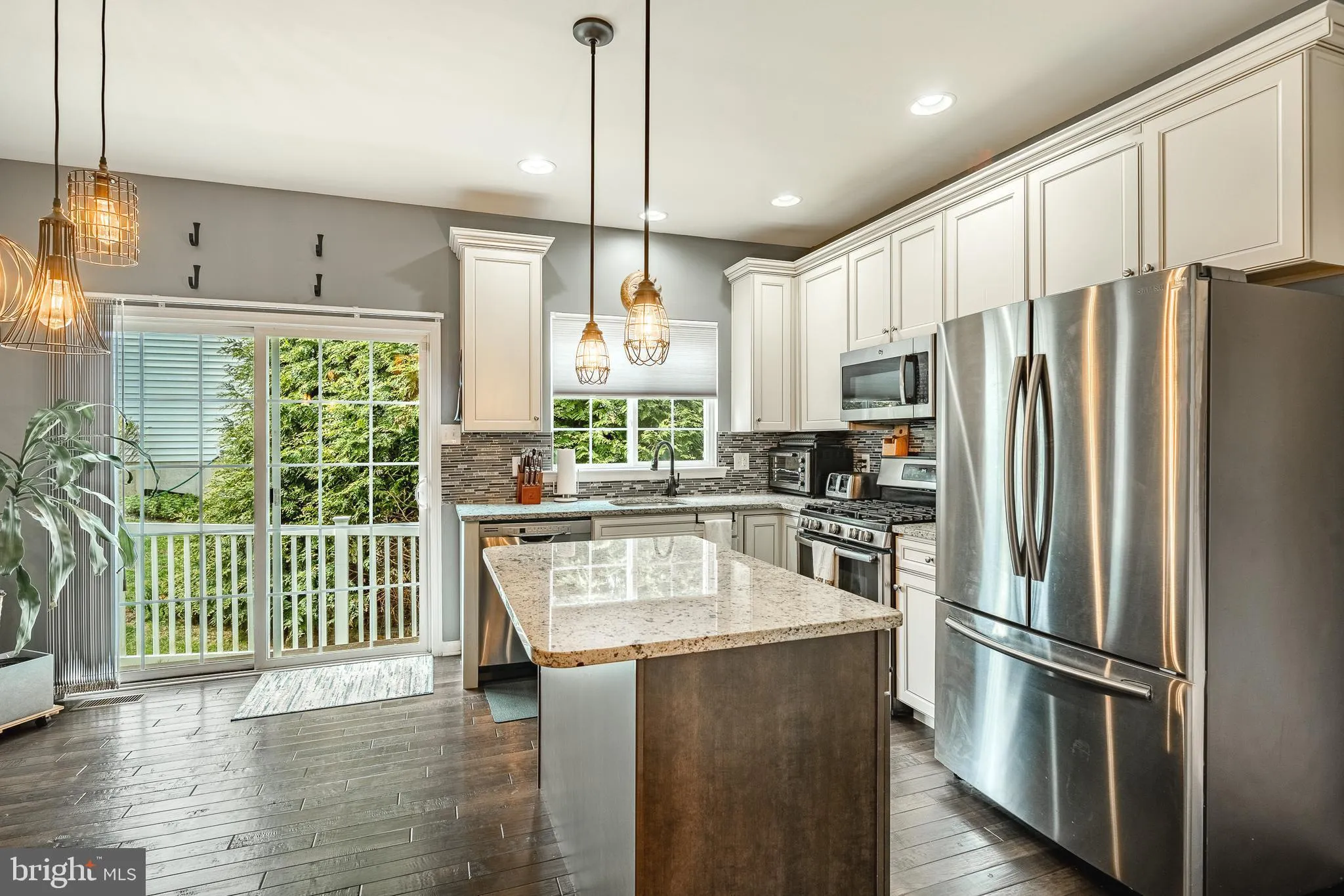 Coatesville, Pennsylvania 19320, United States, 4 Bedrooms Bedrooms, ,3 BathroomsBathrooms,Residential,Pending,114171