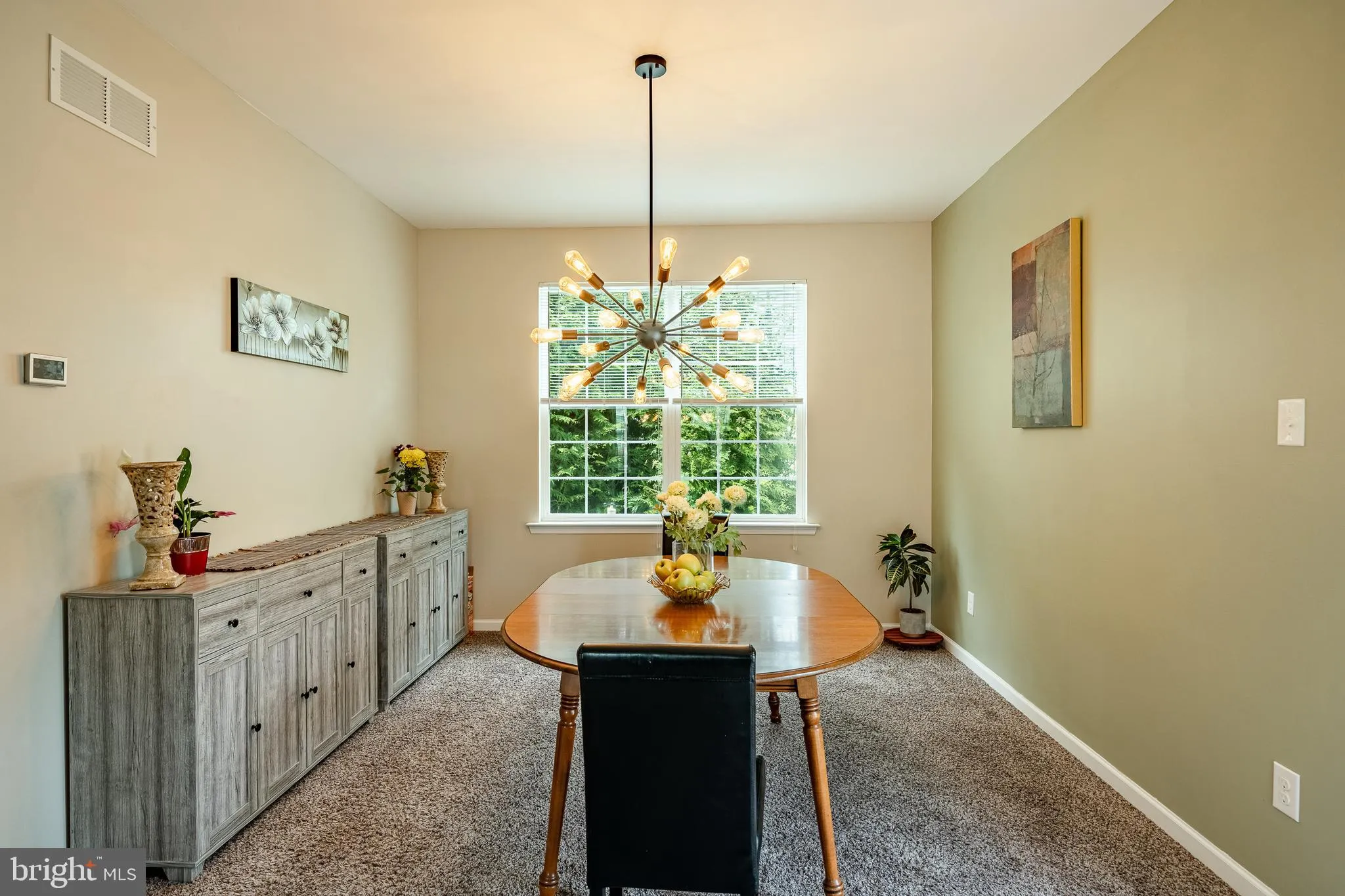 Coatesville, Pennsylvania 19320, United States, 4 Bedrooms Bedrooms, ,3 BathroomsBathrooms,Residential,Pending,114171