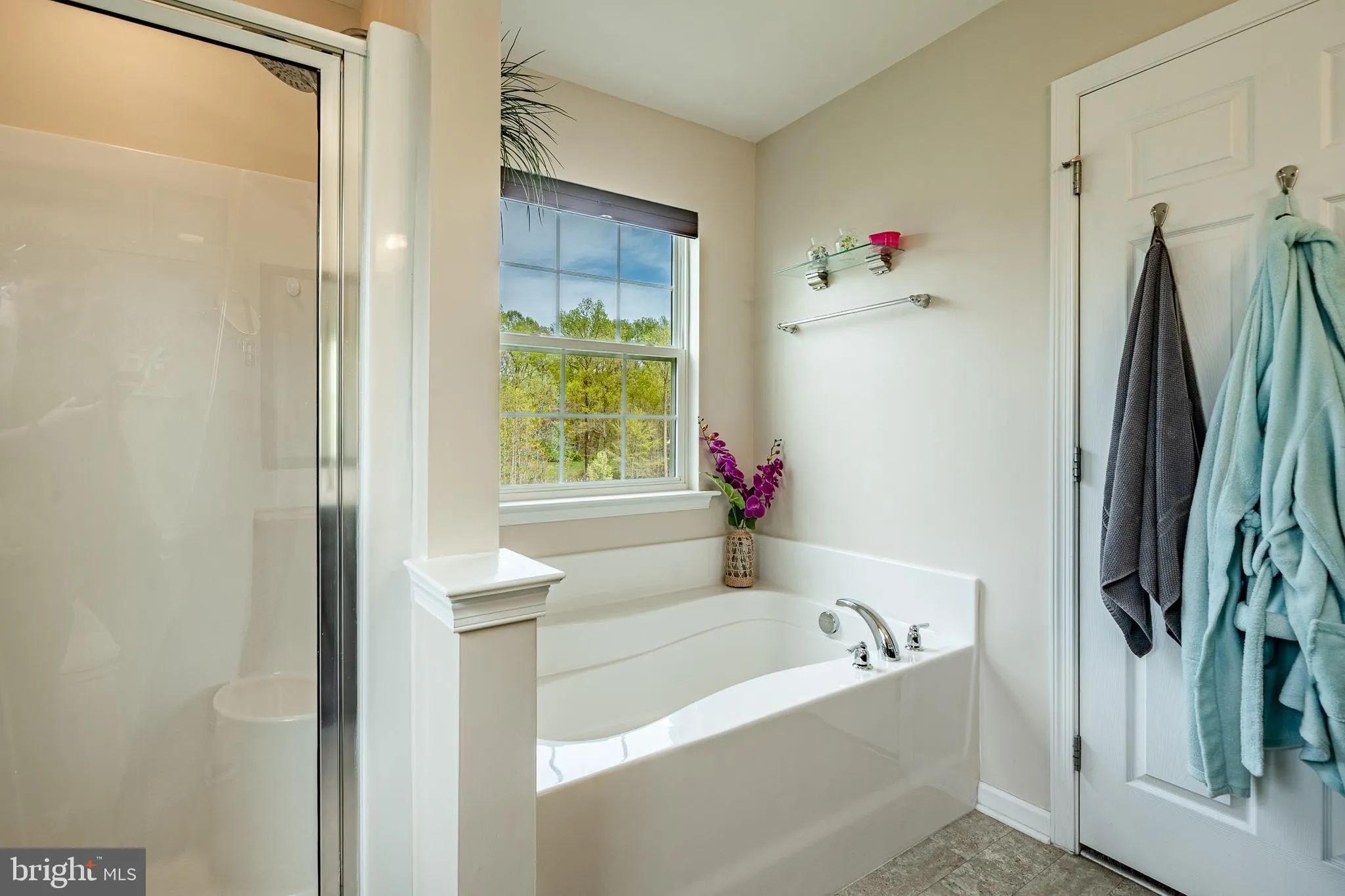 Coatesville, Pennsylvania 19320, United States, 4 Bedrooms Bedrooms, ,3 BathroomsBathrooms,Residential,Pending,114171