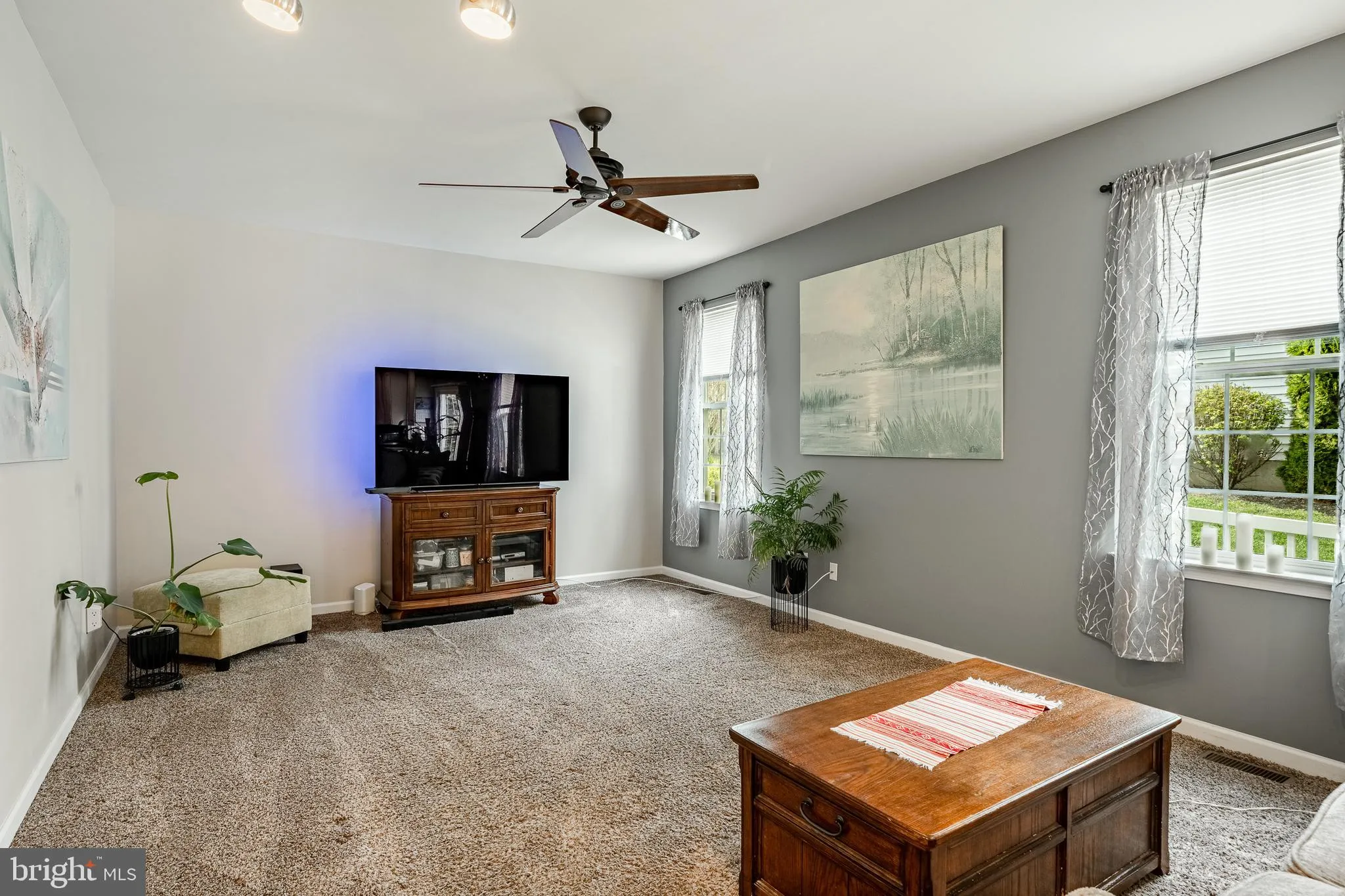 Coatesville, Pennsylvania 19320, United States, 4 Bedrooms Bedrooms, ,3 BathroomsBathrooms,Residential,Pending,114171