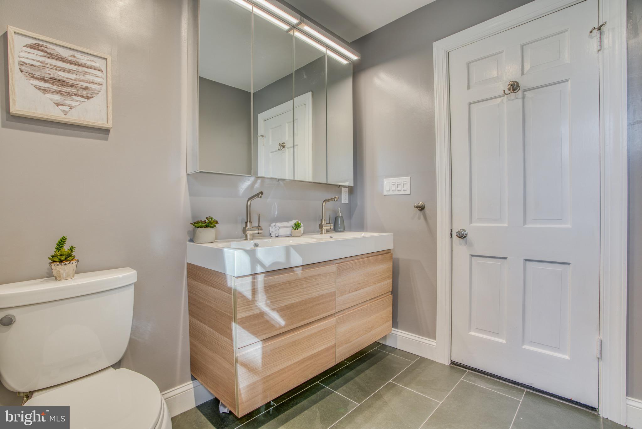 HOMELAND HISTORIC DISTRICT - Residential Lease