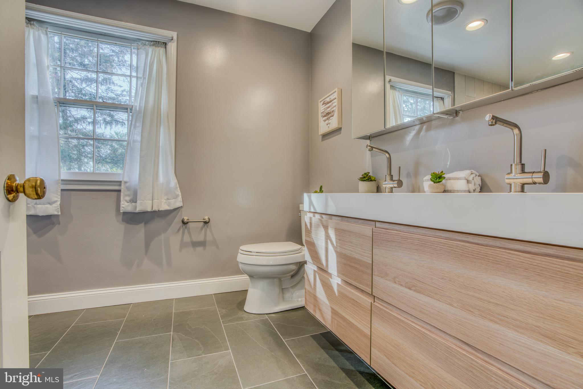 HOMELAND HISTORIC DISTRICT - Residential Lease