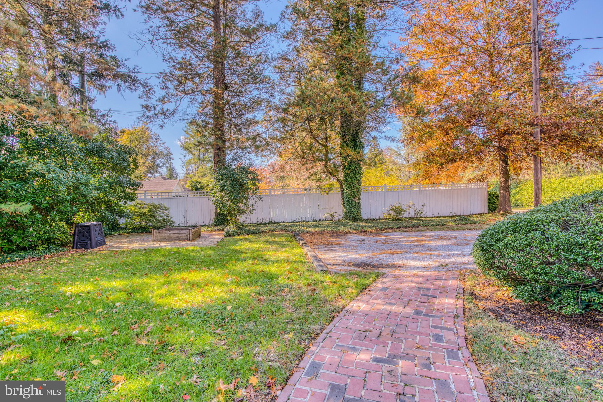 HOMELAND HISTORIC DISTRICT - Residential Lease