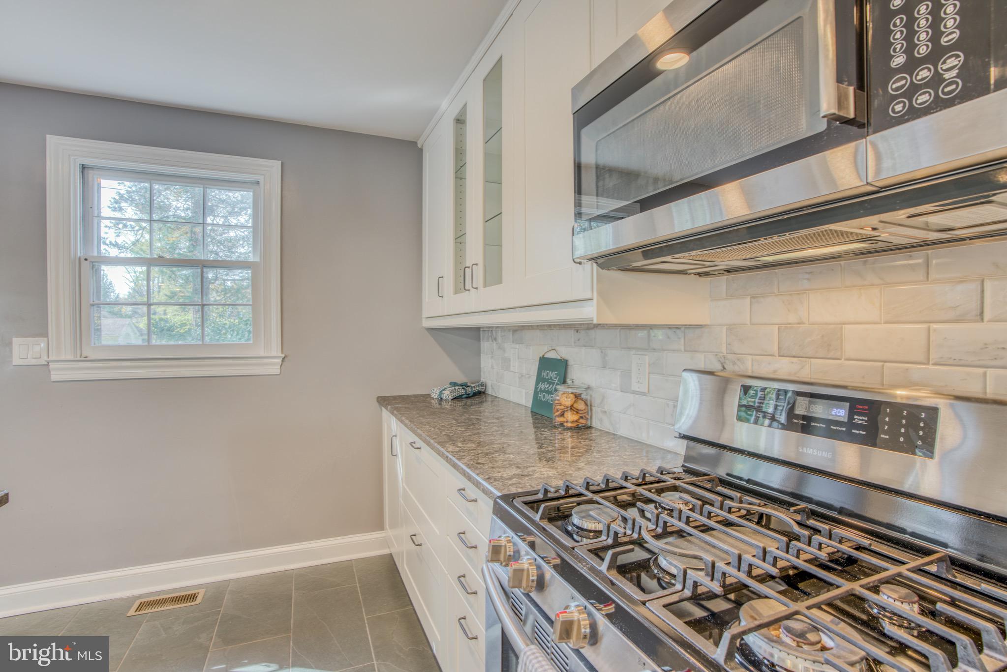 HOMELAND HISTORIC DISTRICT - Residential Lease