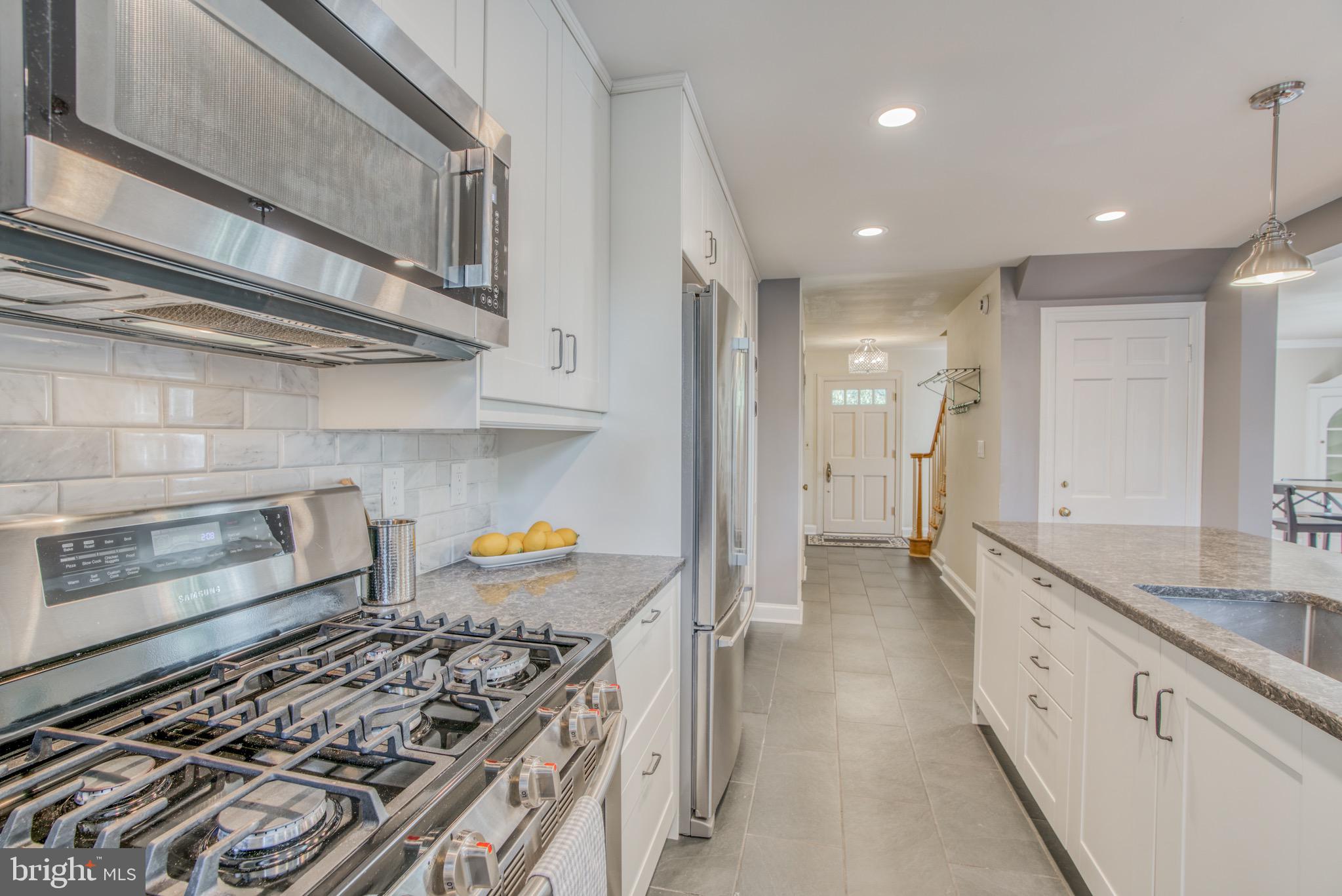 HOMELAND HISTORIC DISTRICT - Residential Lease