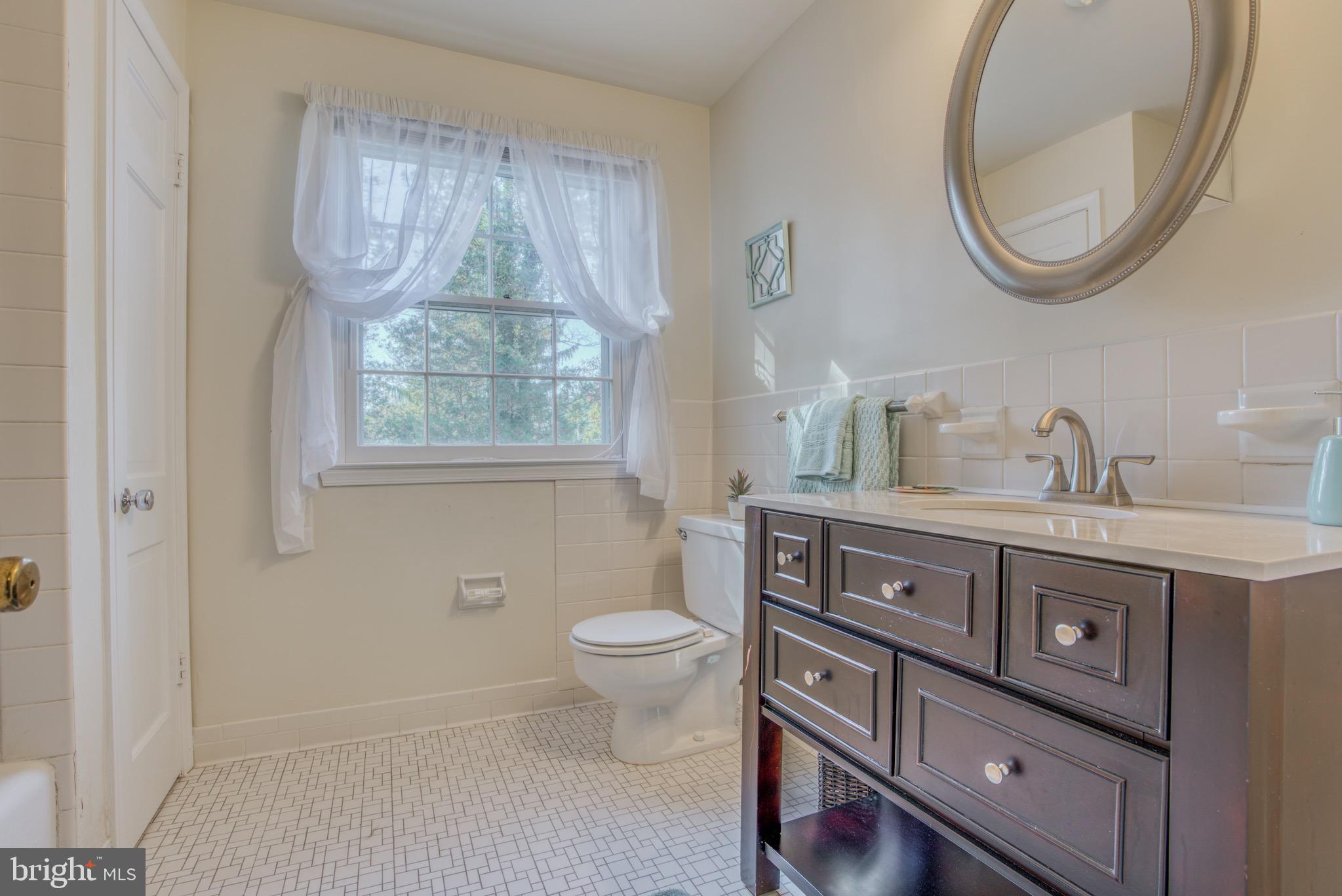 HOMELAND HISTORIC DISTRICT - Residential Lease