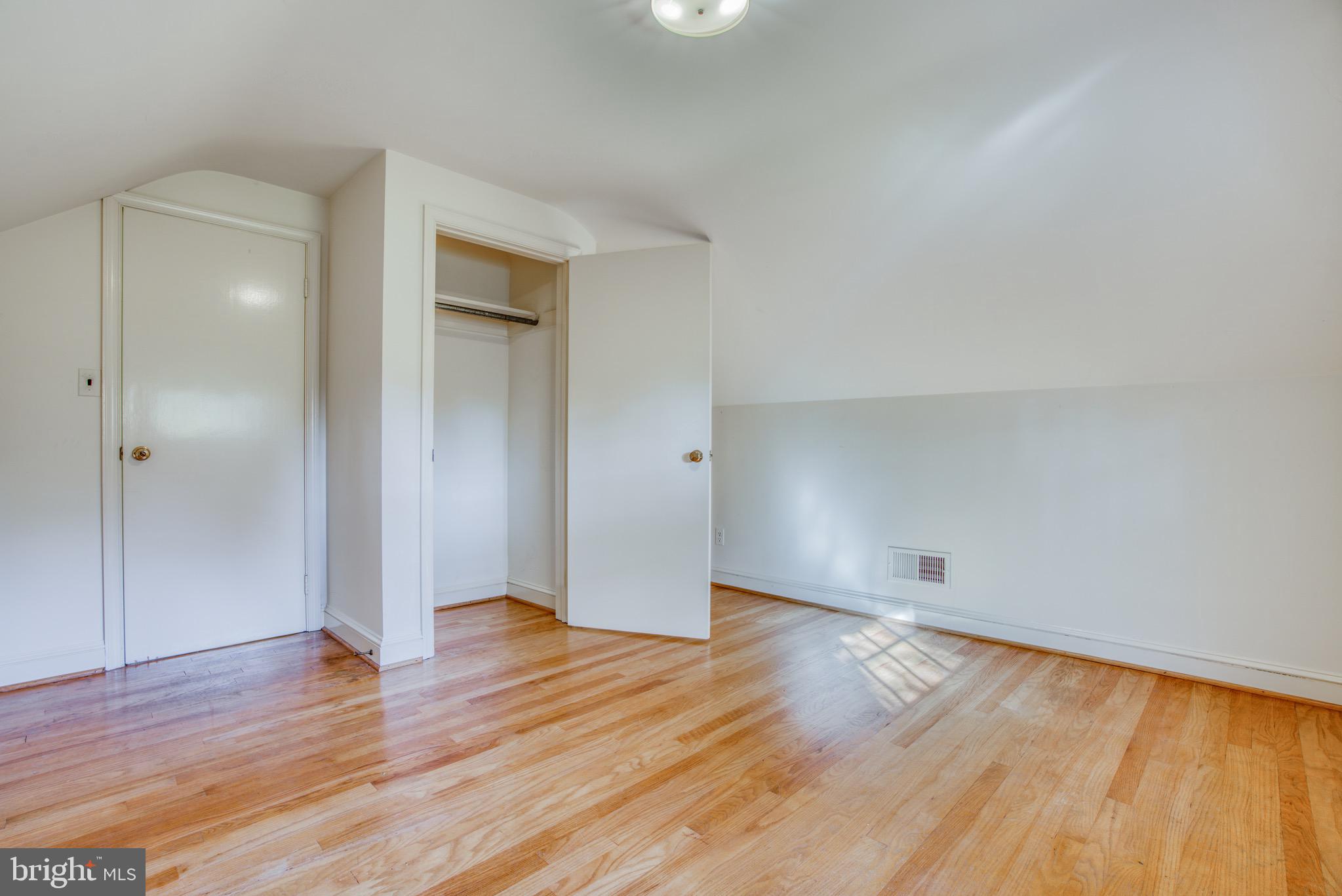 HOMELAND HISTORIC DISTRICT - Residential Lease