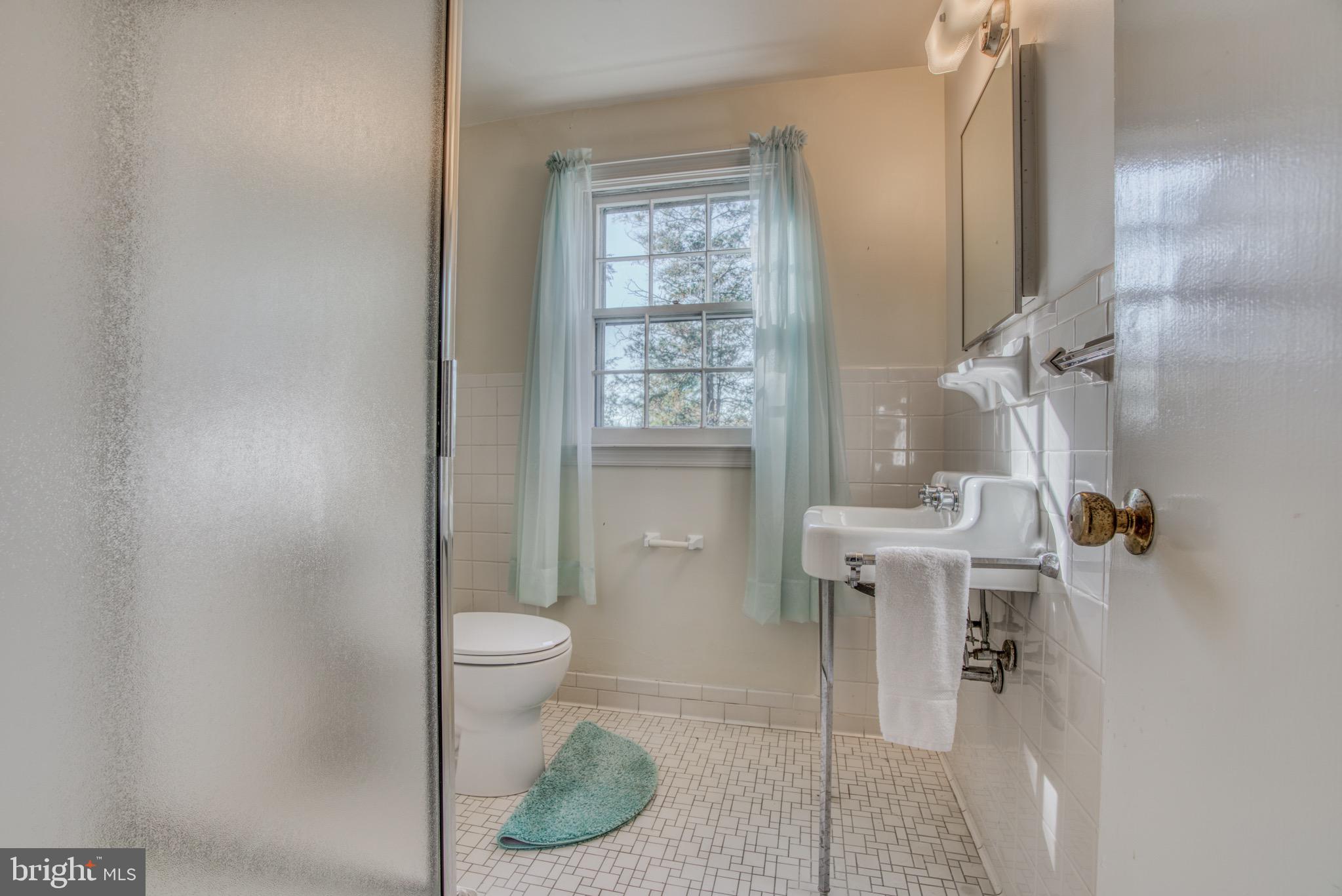 HOMELAND HISTORIC DISTRICT - Residential Lease