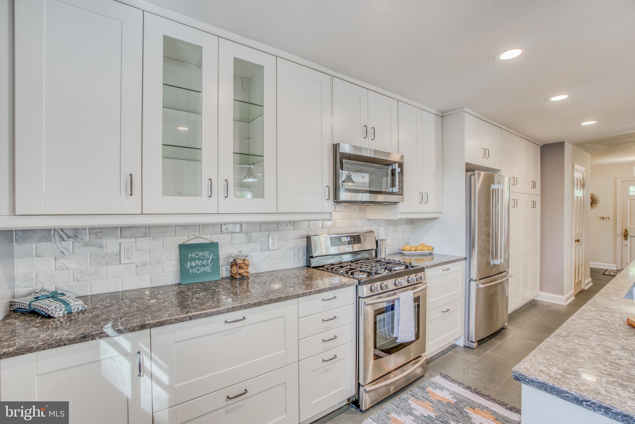 HOMELAND HISTORIC DISTRICT - Residential Lease