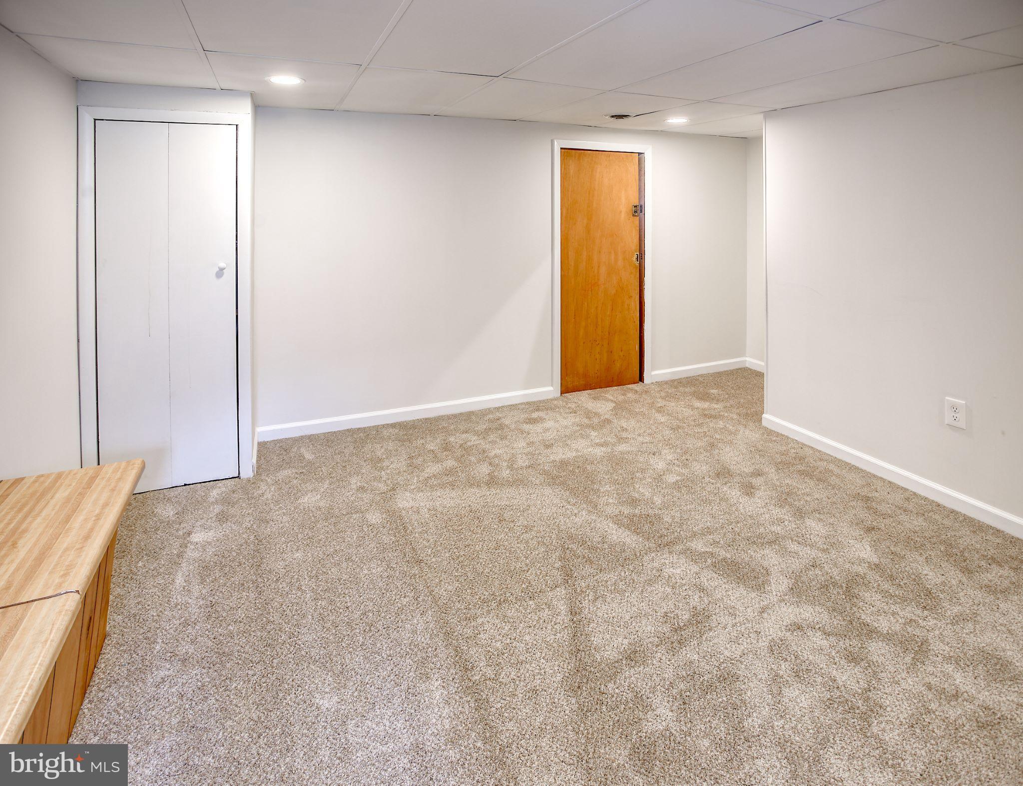 WEST HILLS - Residential